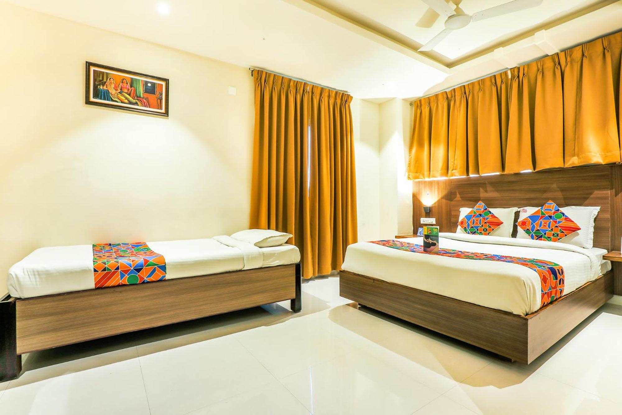 Deluxe Room - Photo 2