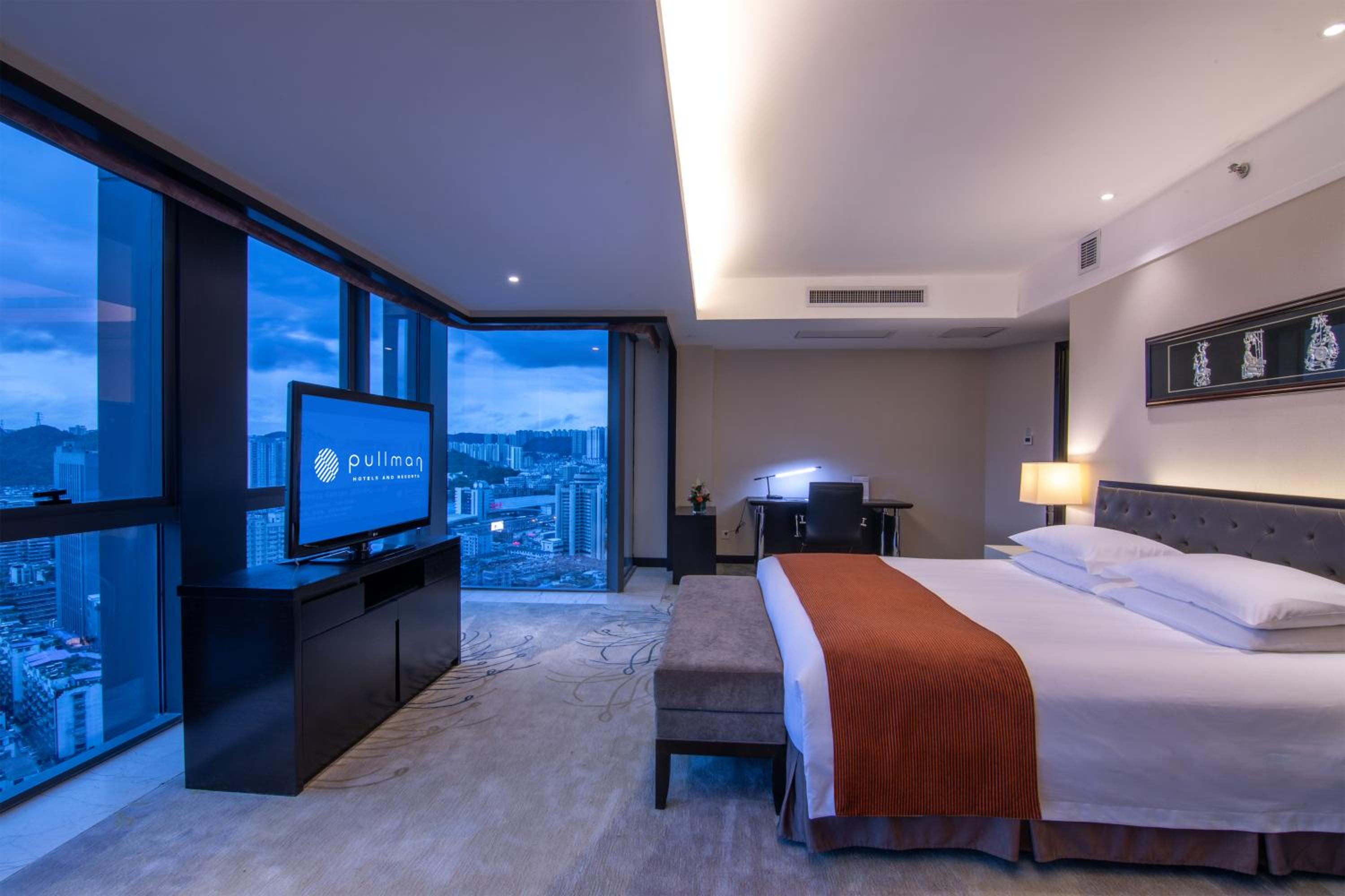 Deluxe Suite - Photo 8