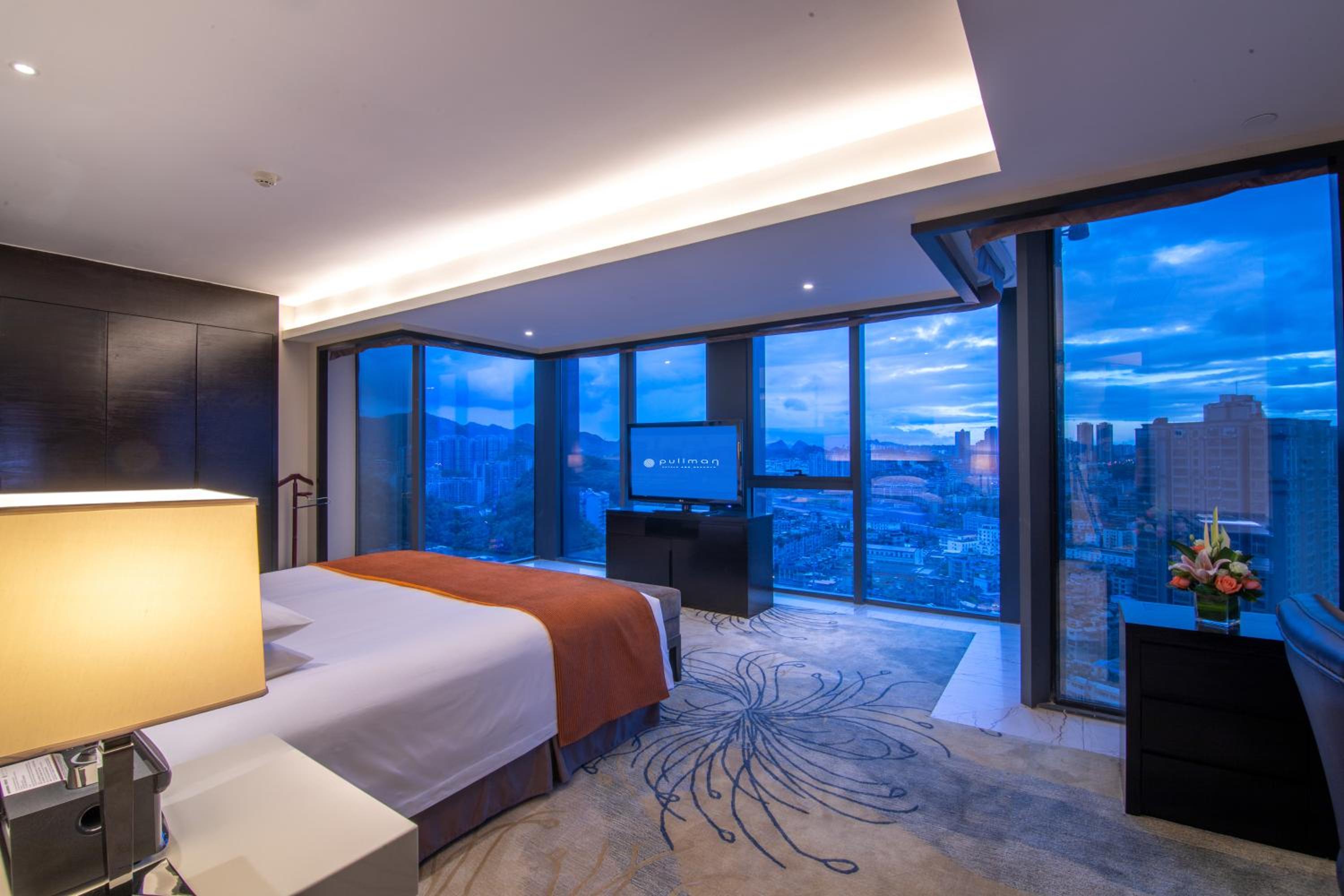 Deluxe Suite - Photo 7