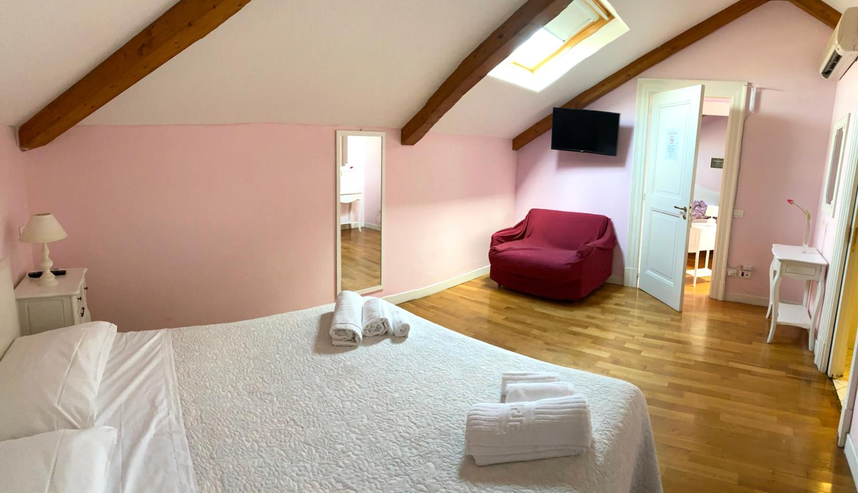 Standard Double Room - Photo 64