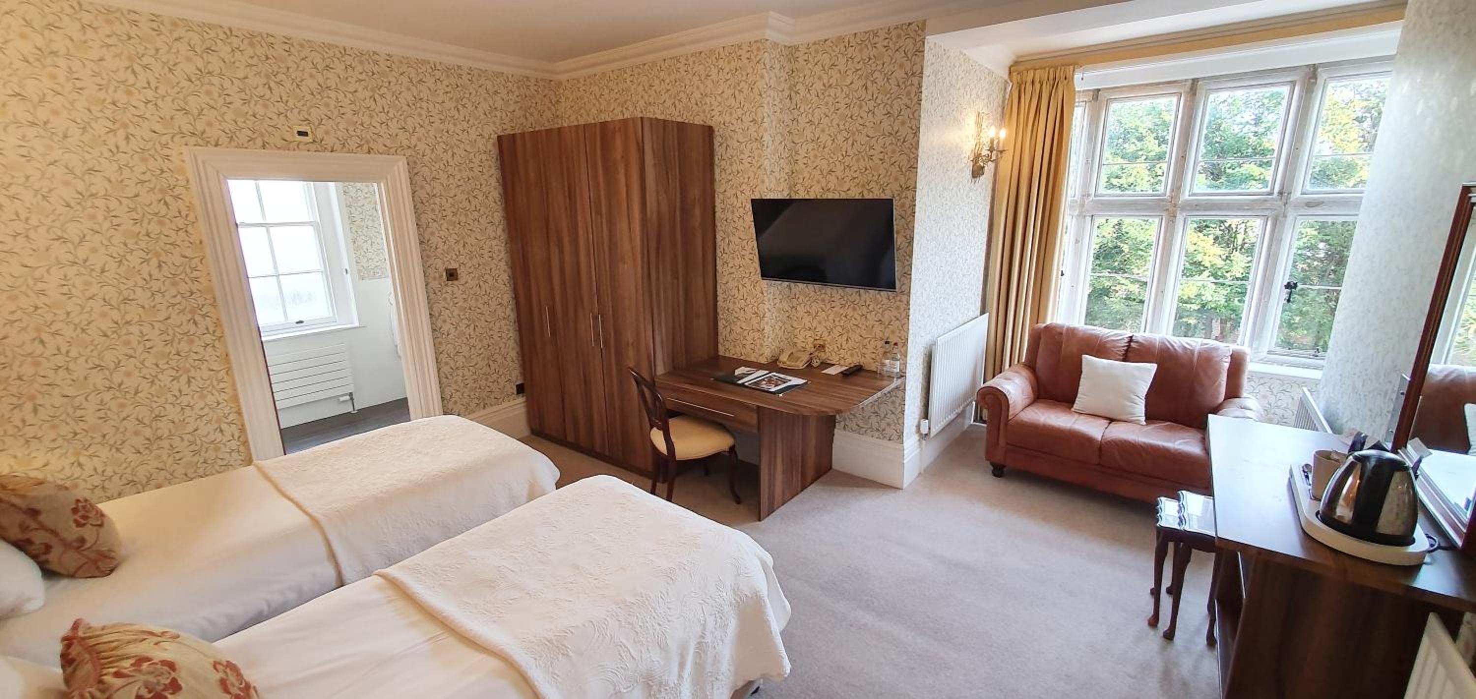 Executive Twin Room photo 3