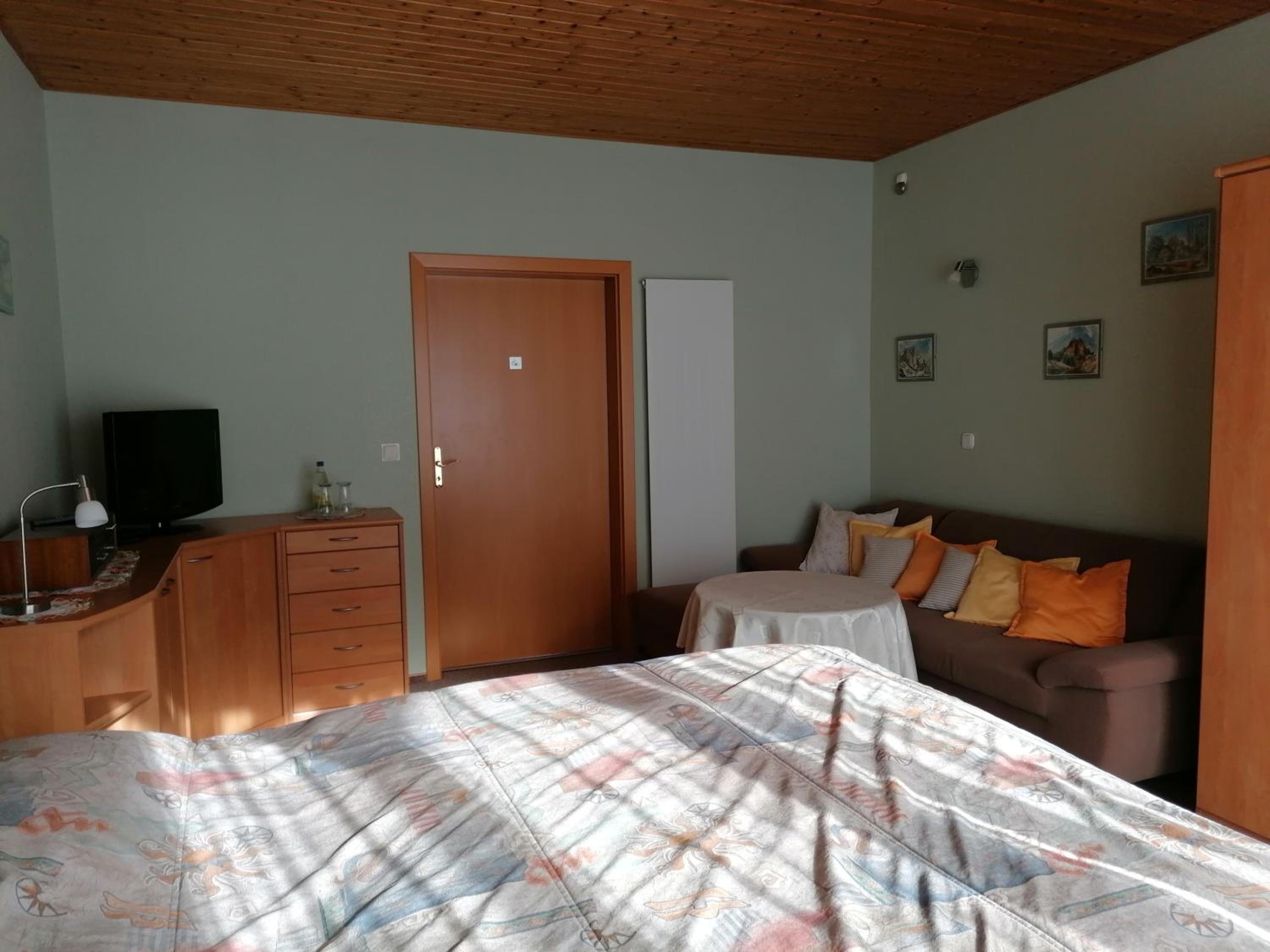 One-Bedroom Apartment with Terrace photo 1