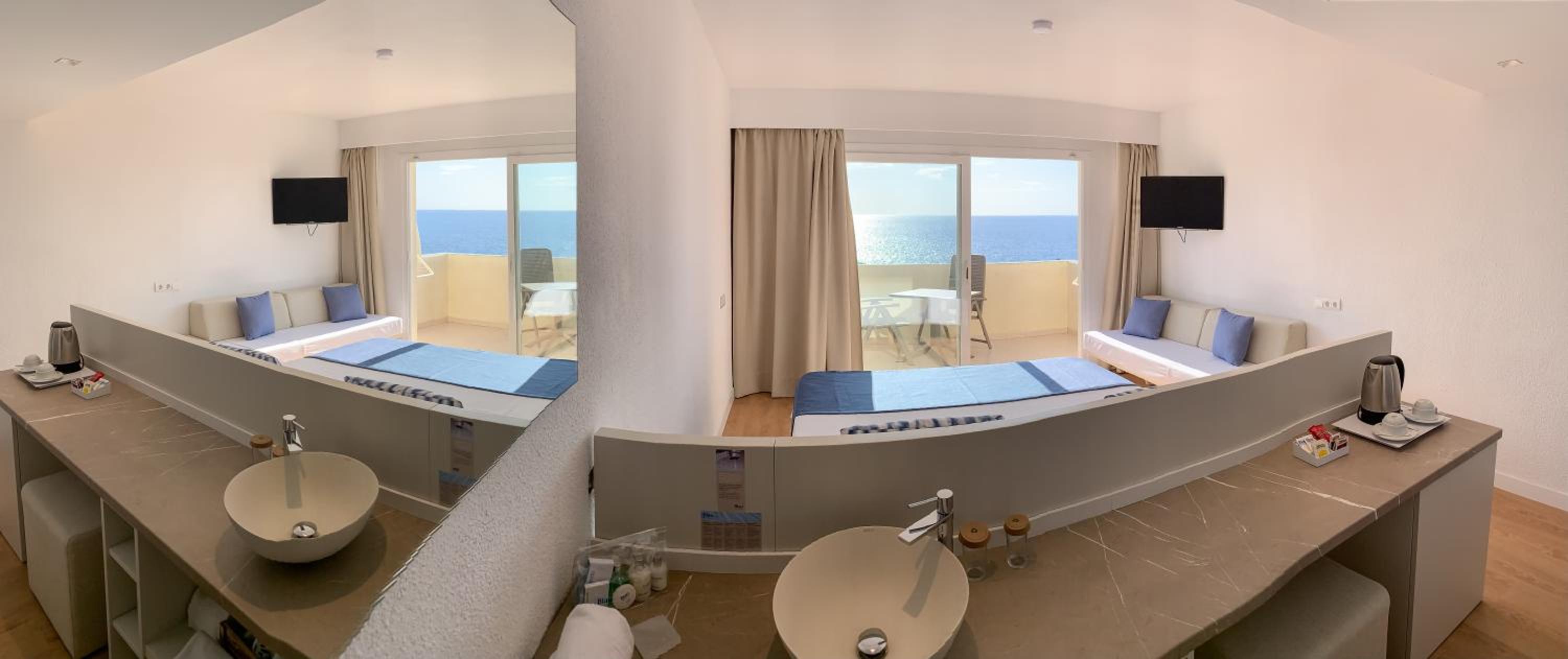 Superior Double Room Sea View photo 3