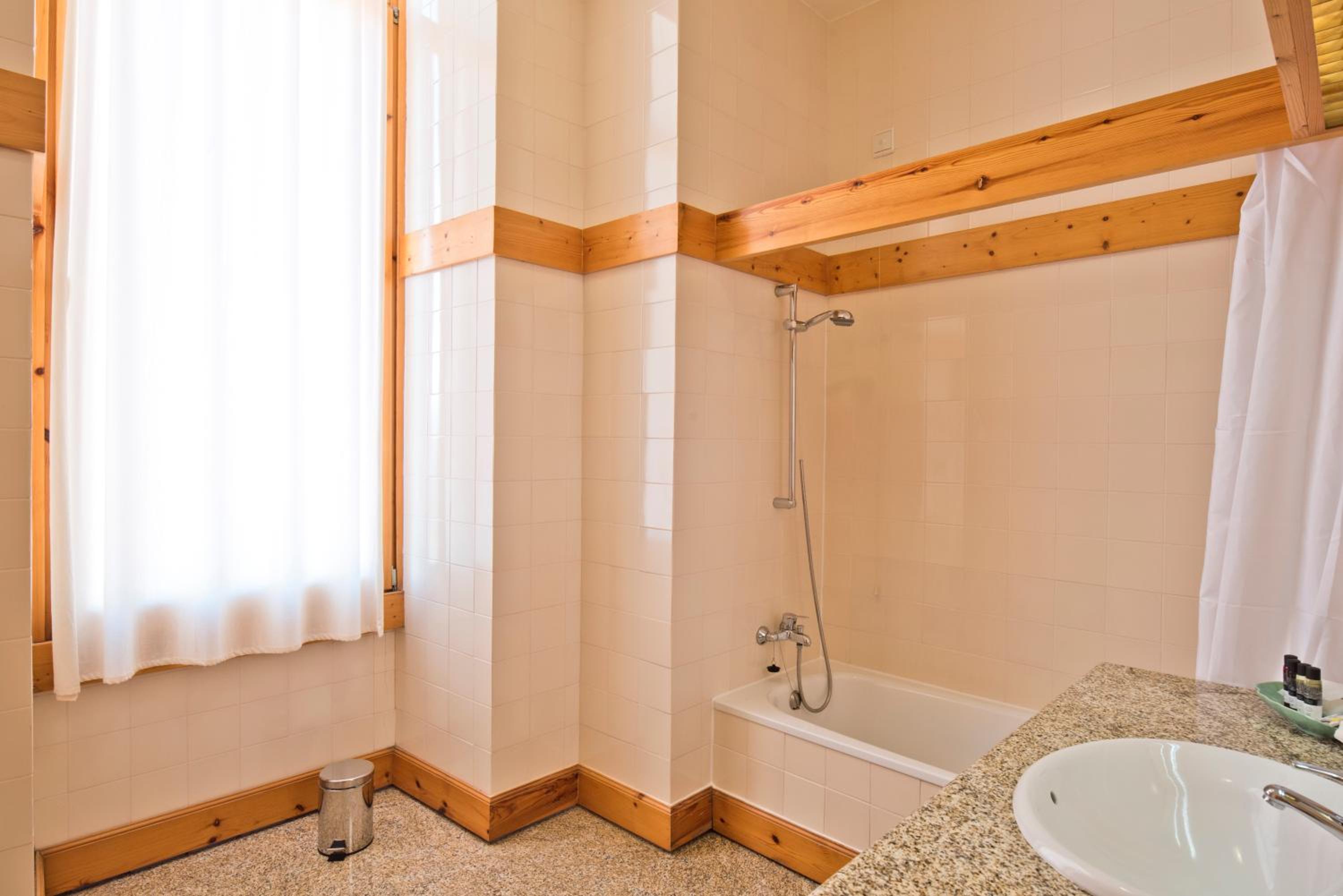 Suite - Photo 4