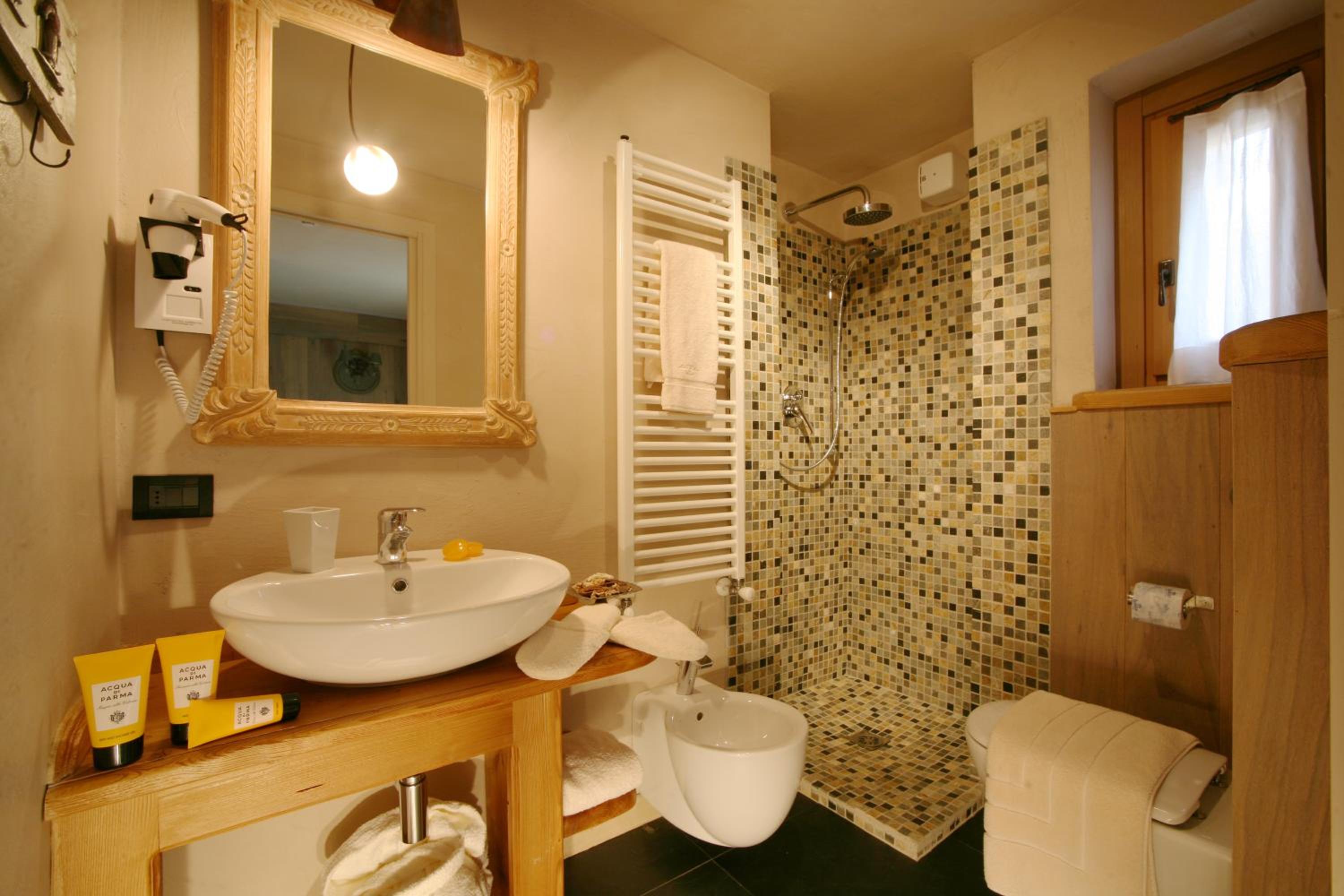 Budget Double Room photo 3