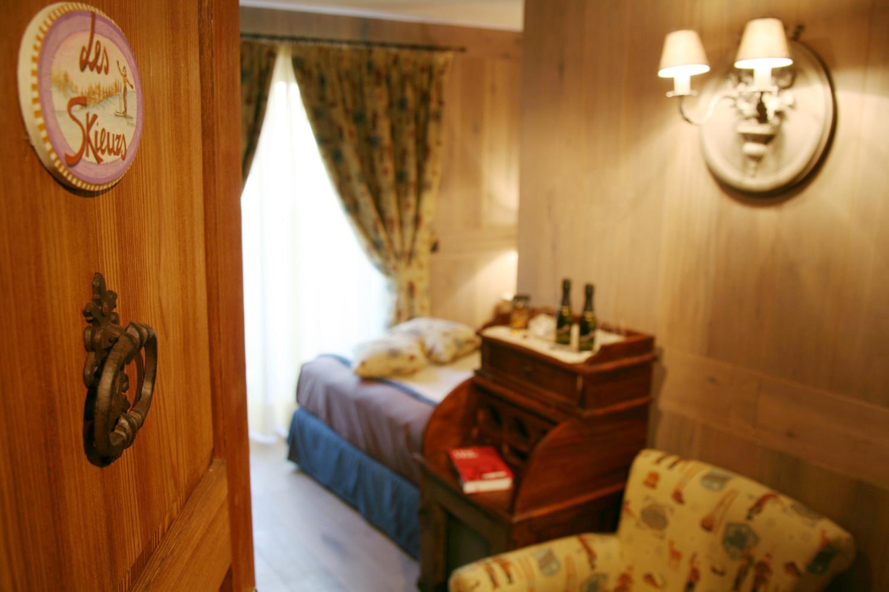 Budget Double Room photo 2