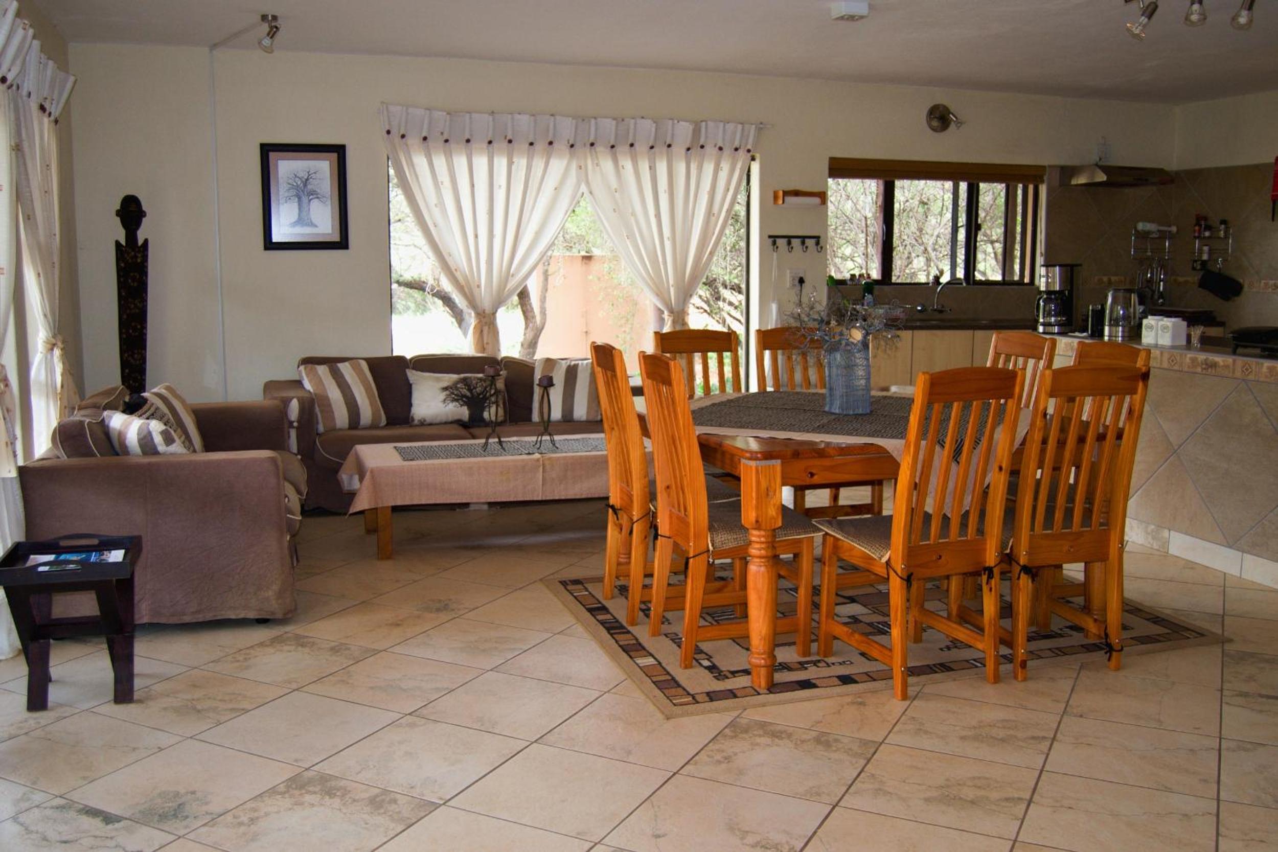 Deluxe Double Room with Balcony - Photo 7