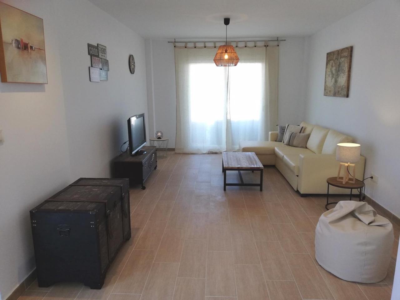 Three-Bedroom Apartment photo 2