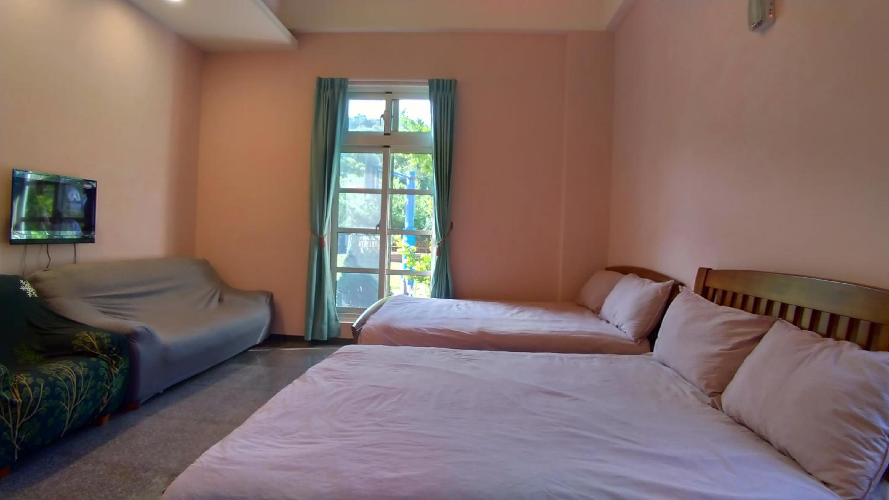 Large Double or Twin Room photo 2