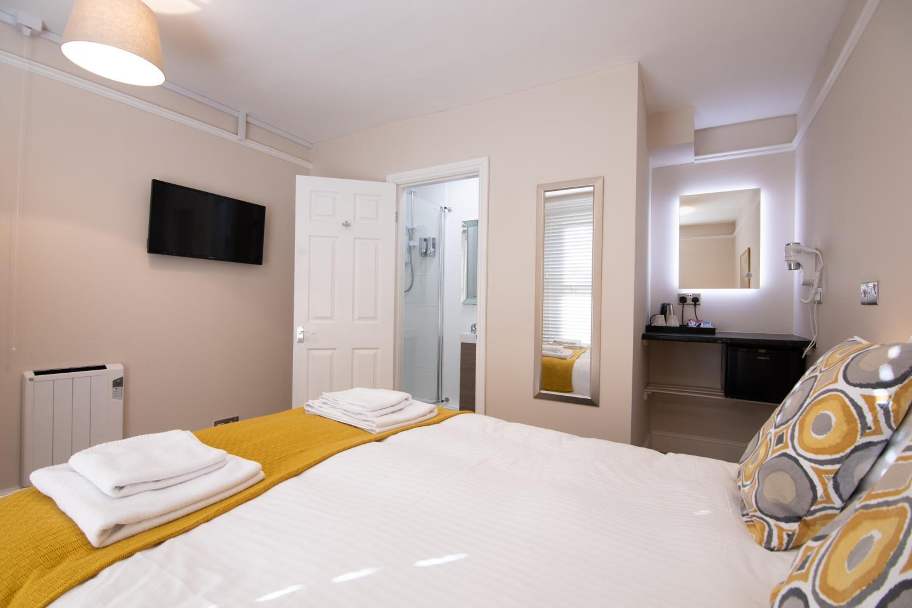 Deluxe Double Room with Shower photo 1