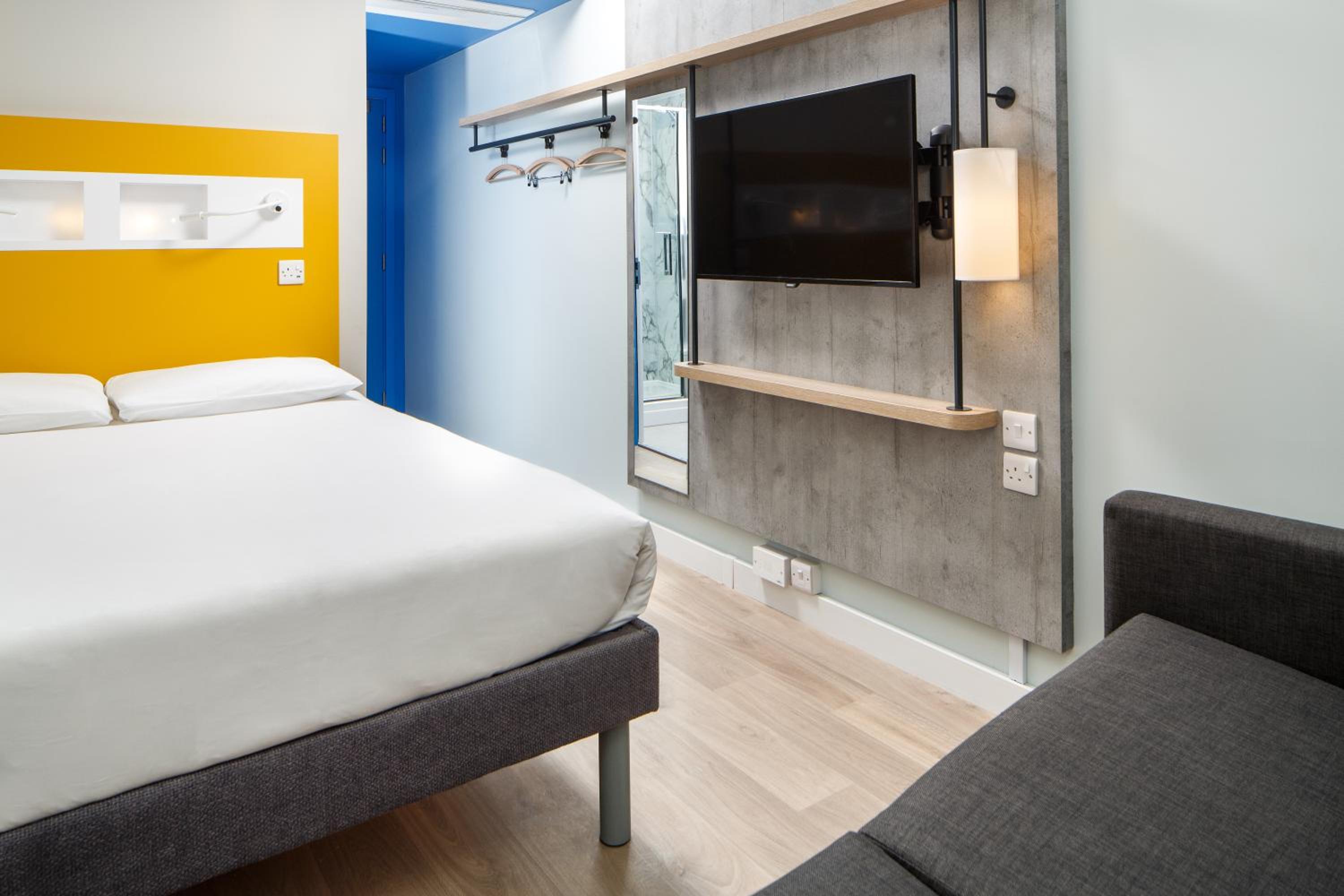 Classic Double Room - Photo 7