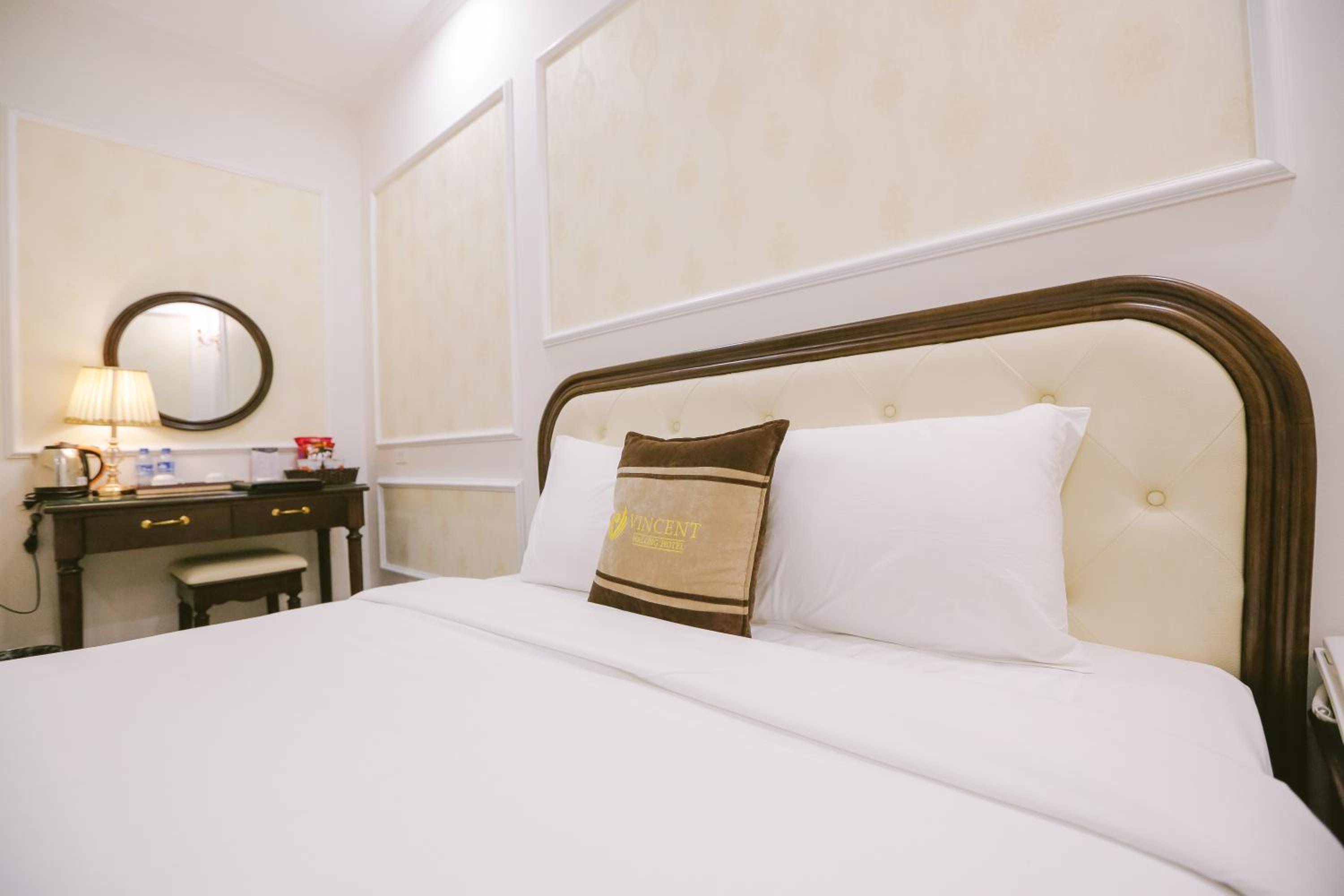 Large Double Room - Photo 9