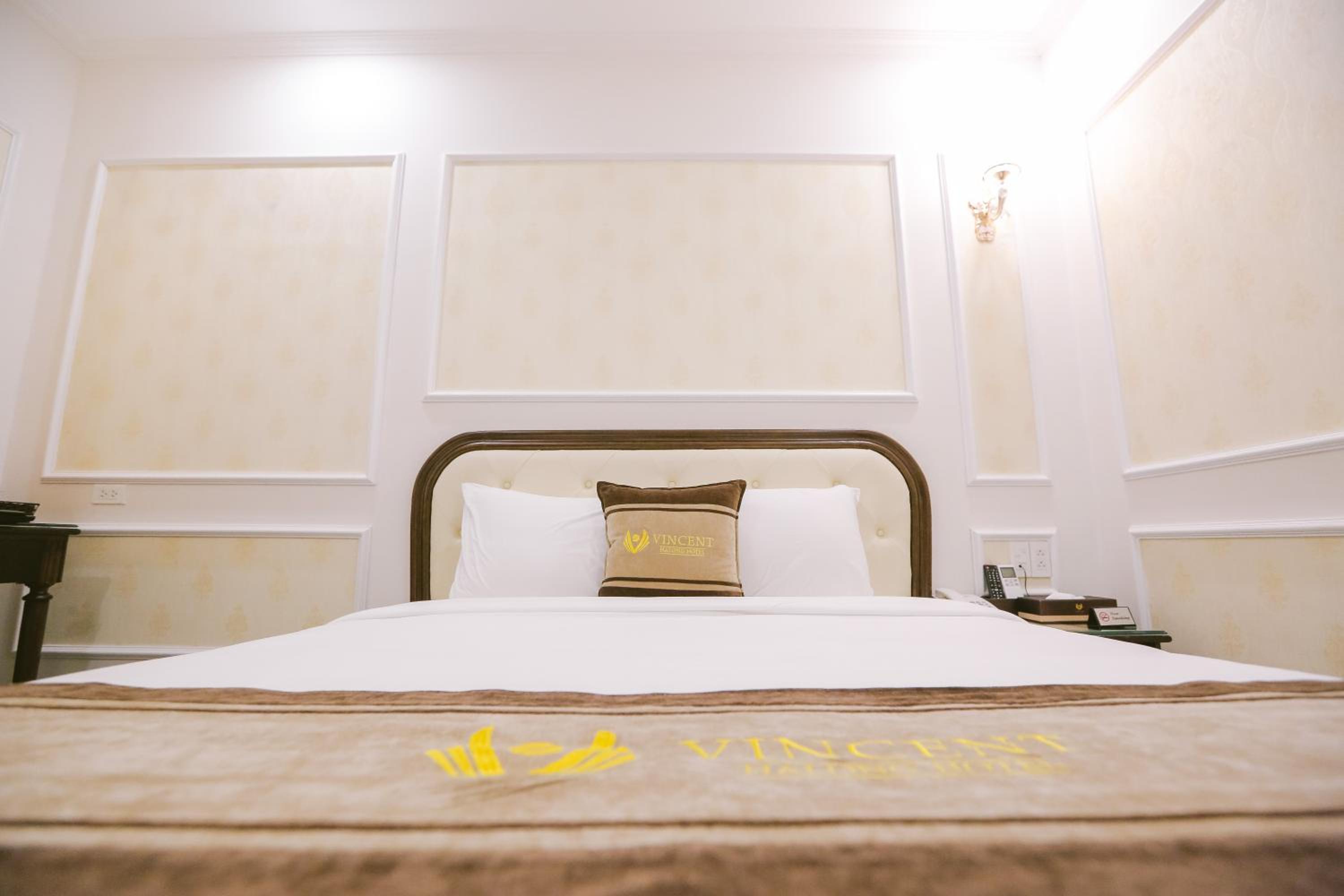 Large Double Room - Photo 7