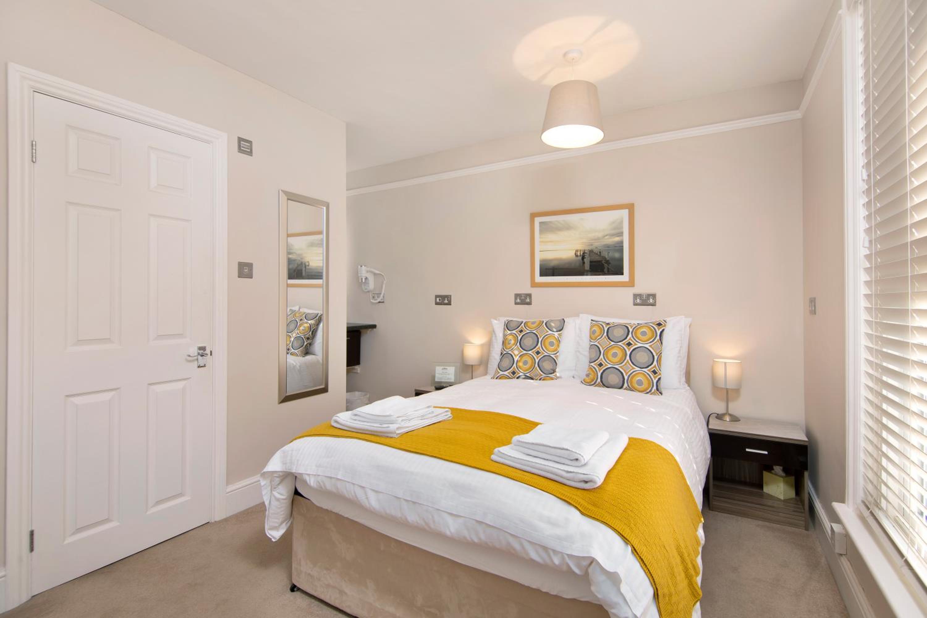 Deluxe Double Room with Shower photo 2