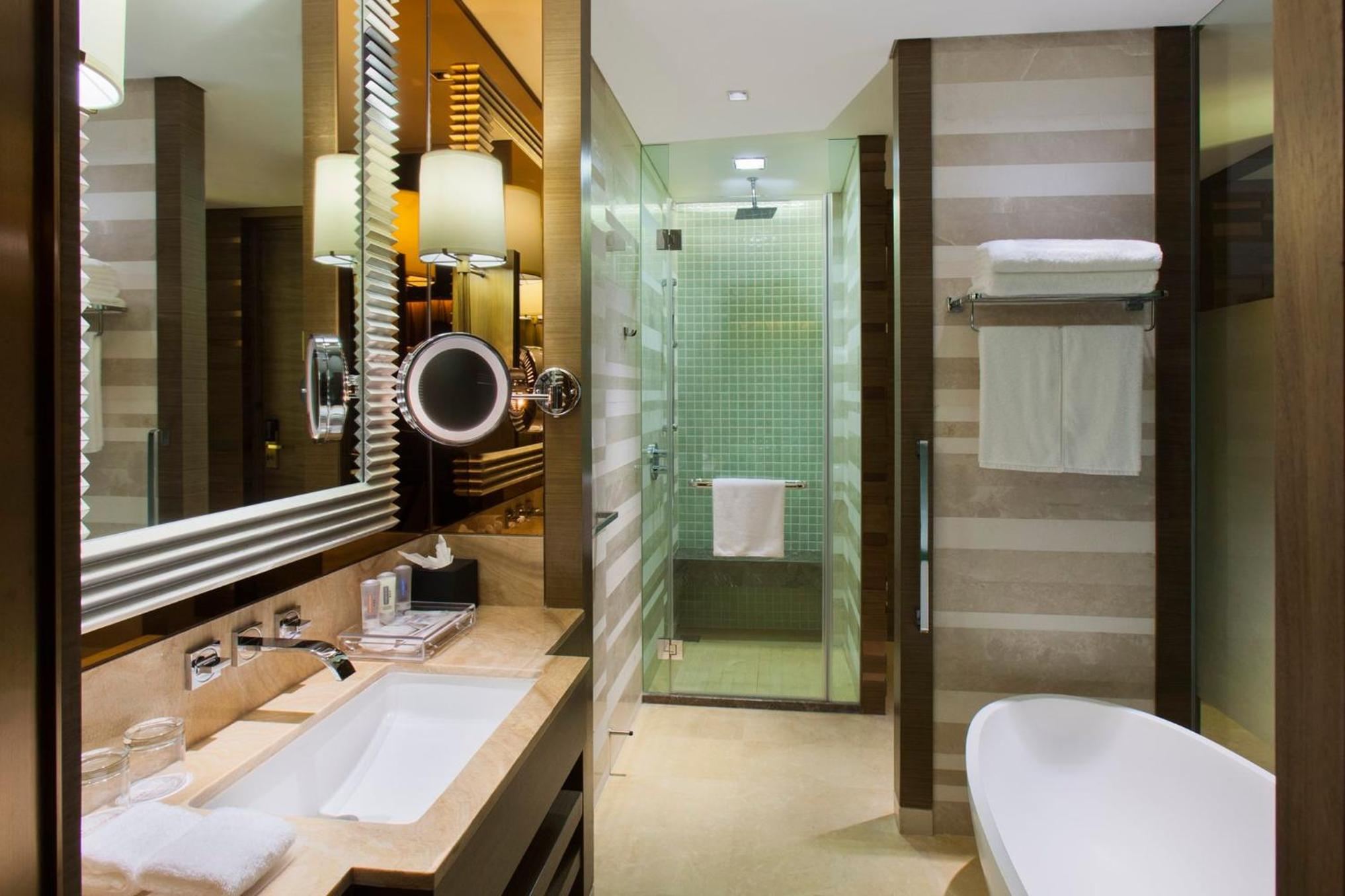 Standard Twin Room with Lake View photo 2