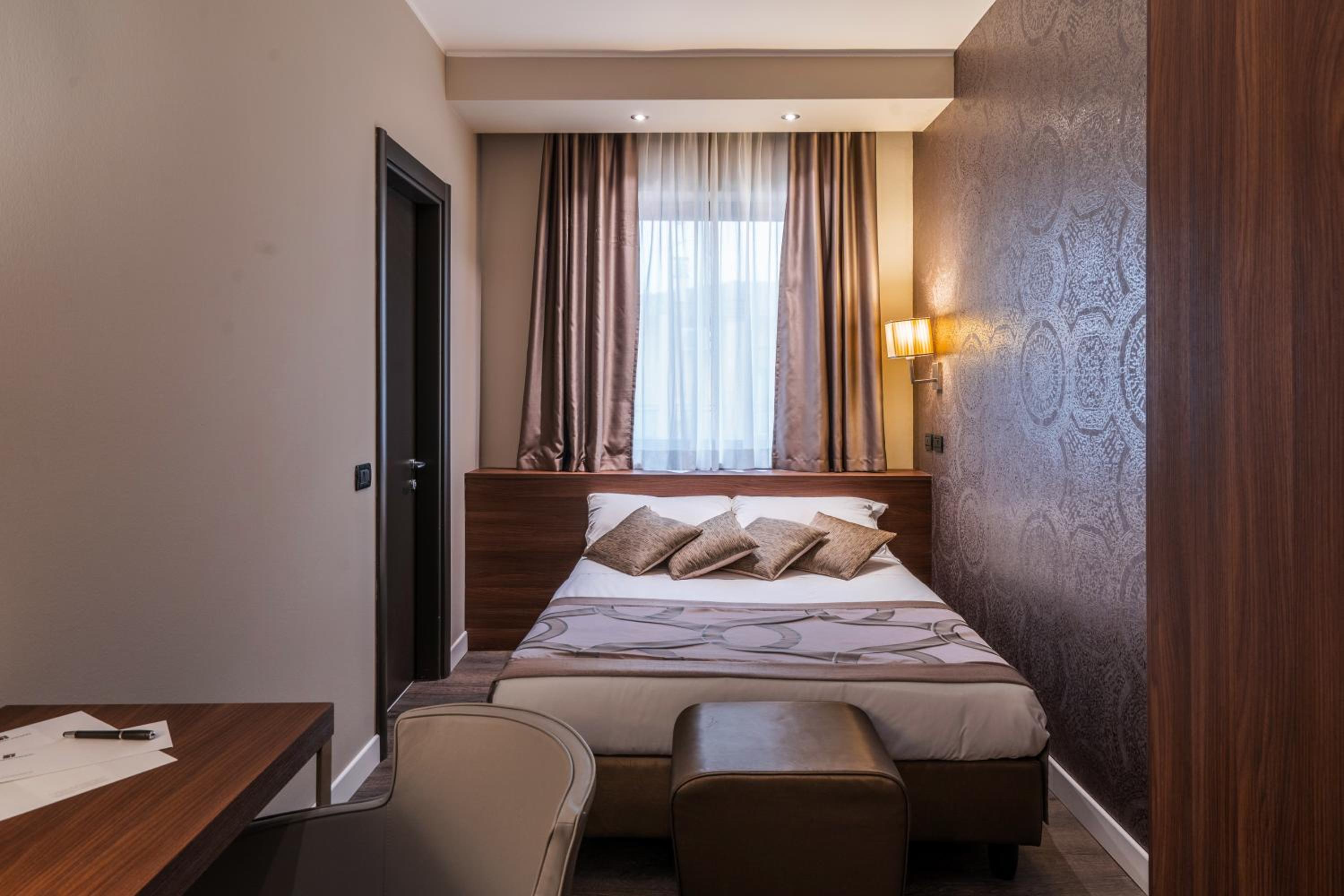 Smart economy room single use photo 3