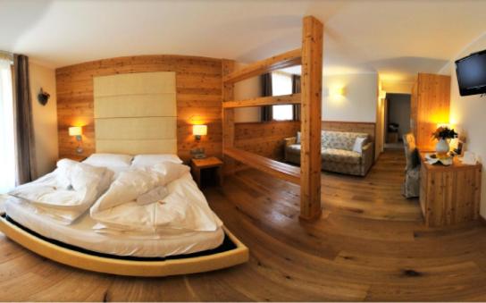 Junior Suite with Mountain View photo 1