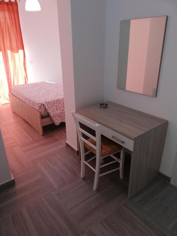 Double Room - Photo 3