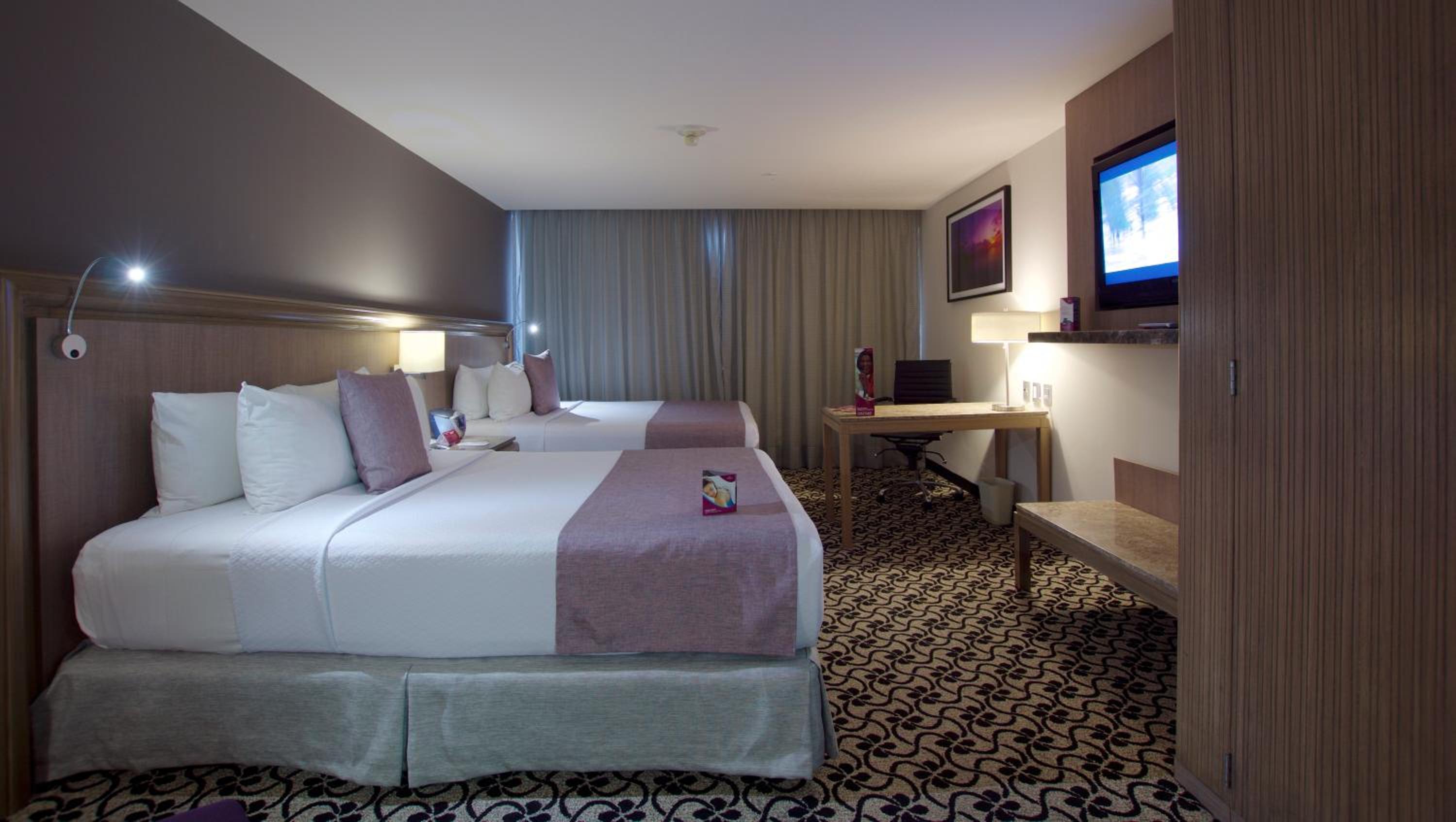 Standard Room with Two Queen Beds - Photo 1