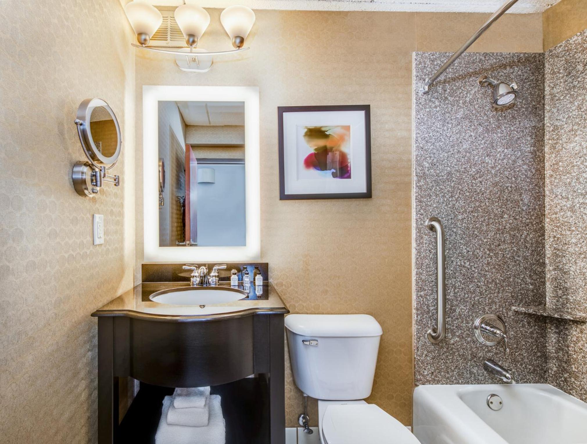 Standard King Room - Photo 2