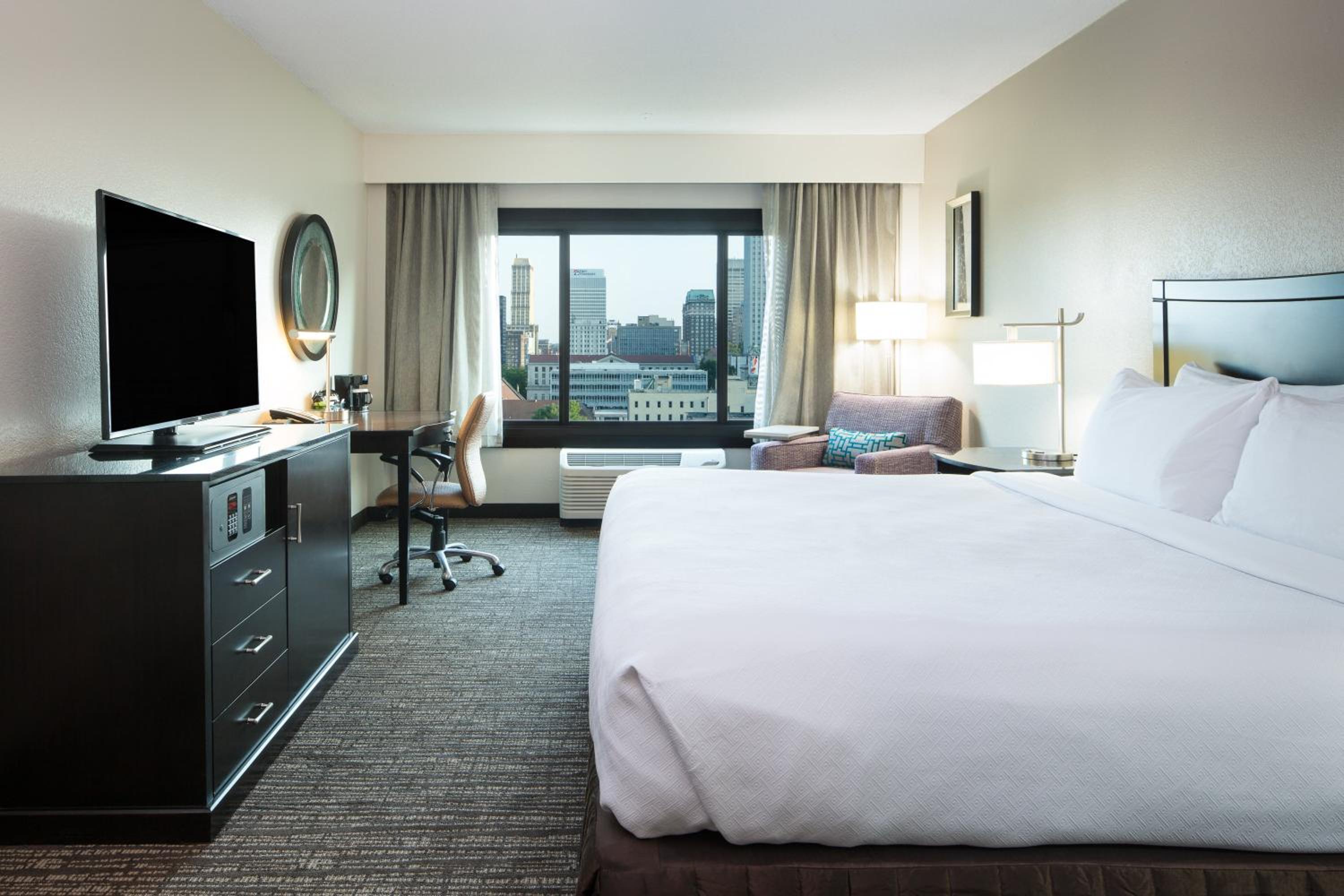 Standard King Room - Photo 1