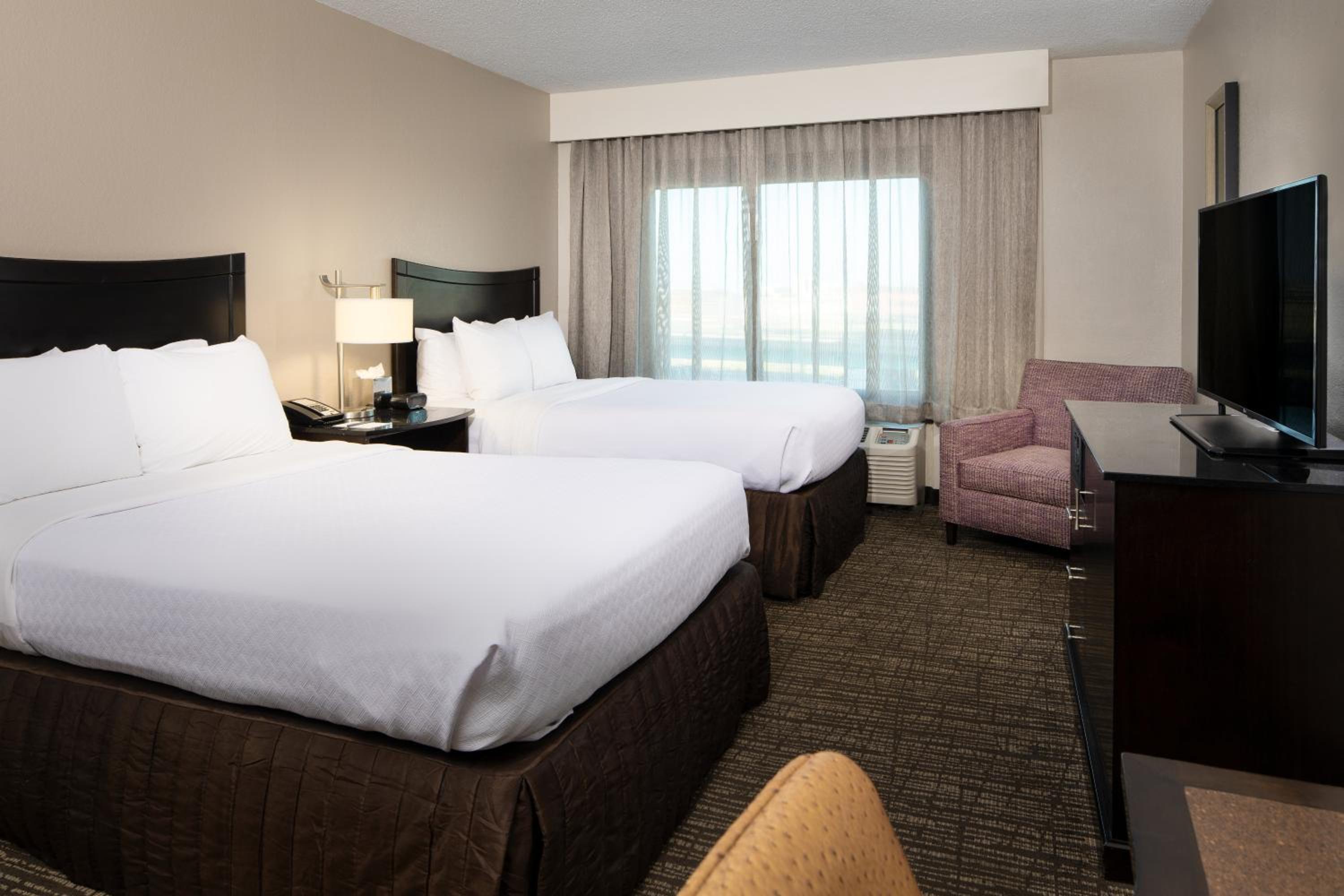Standard Double Room with Two Double Beds - Photo 4