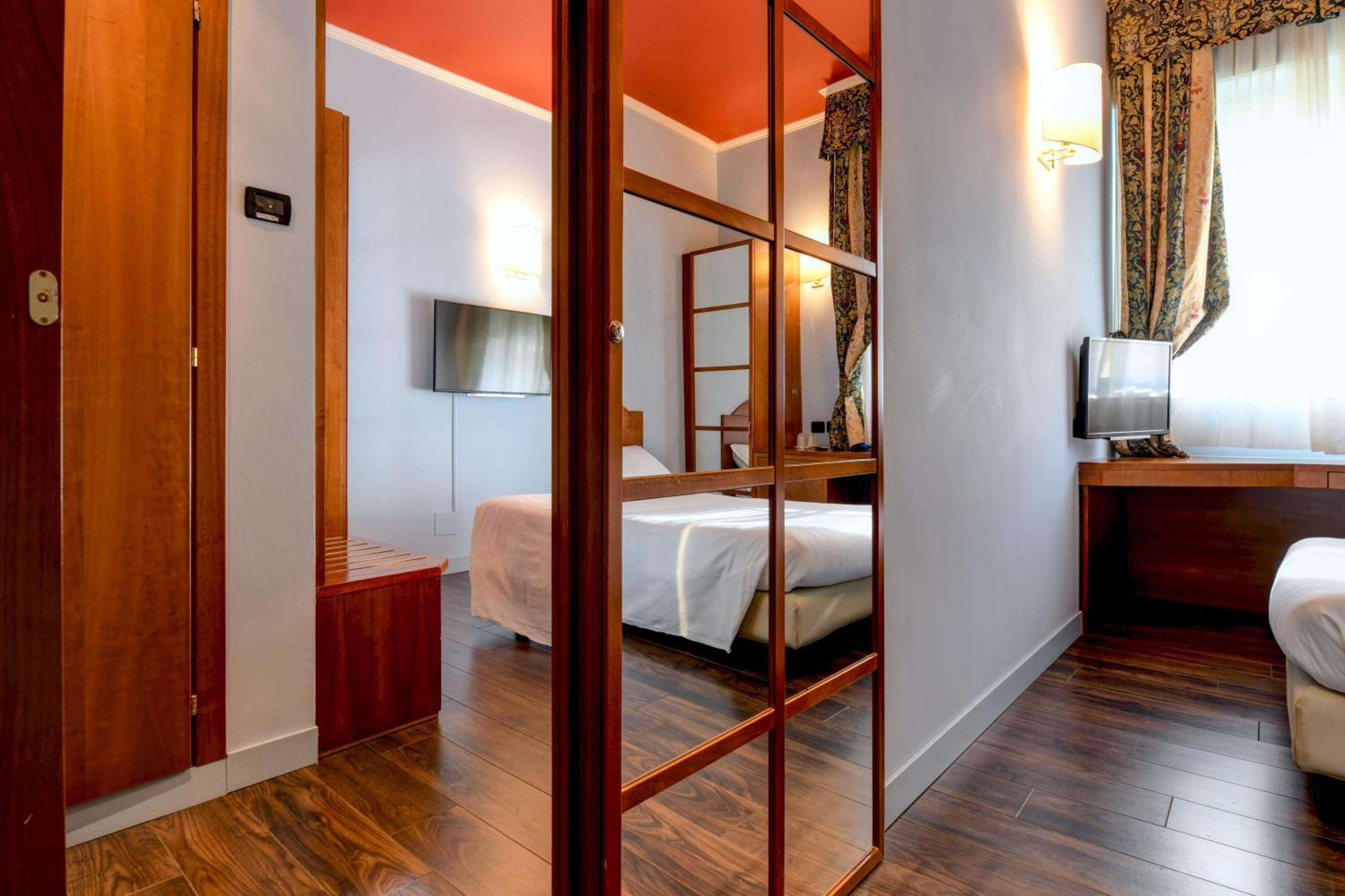 Classic Triple Room
