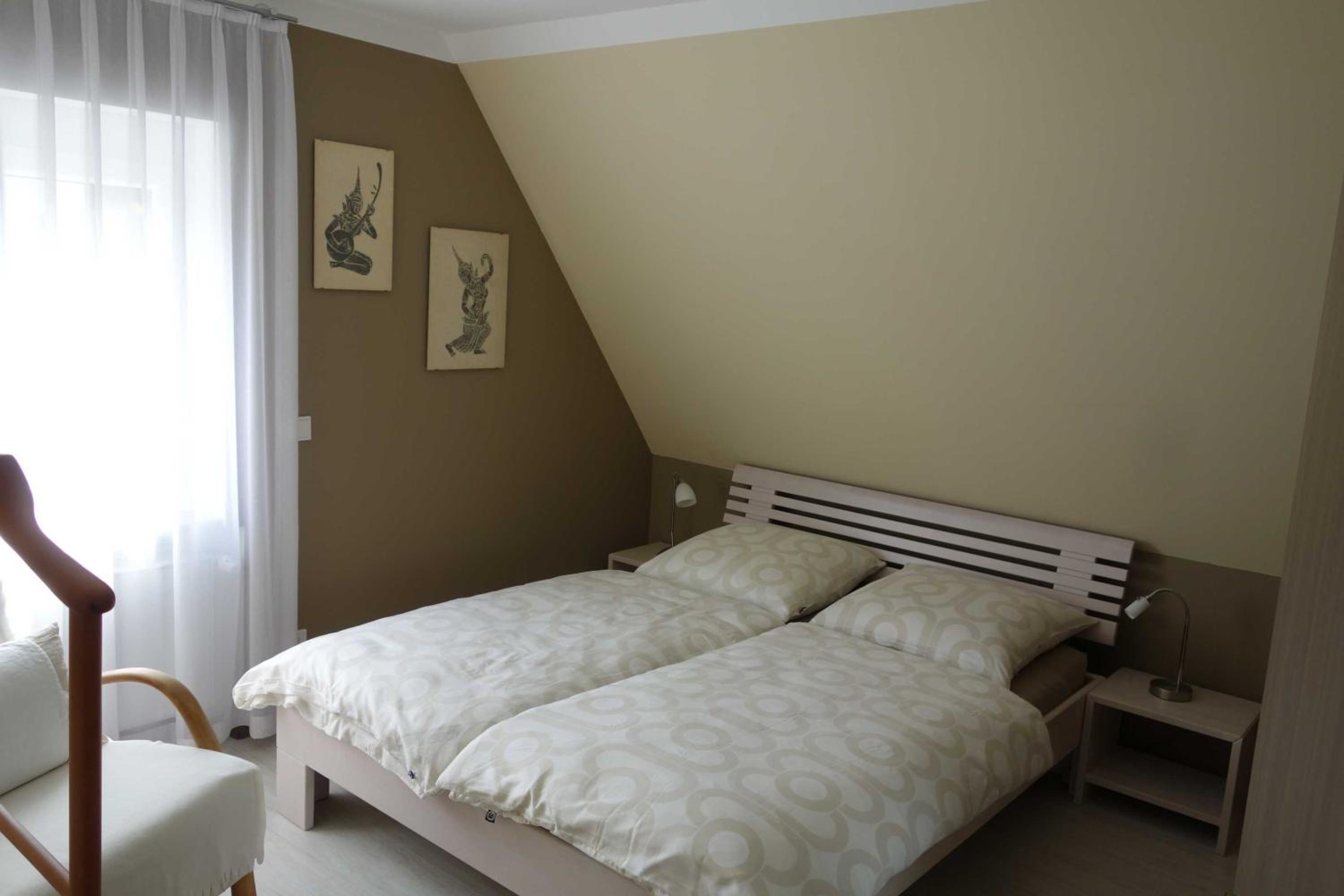 One-Bedroom Apartment photo 1