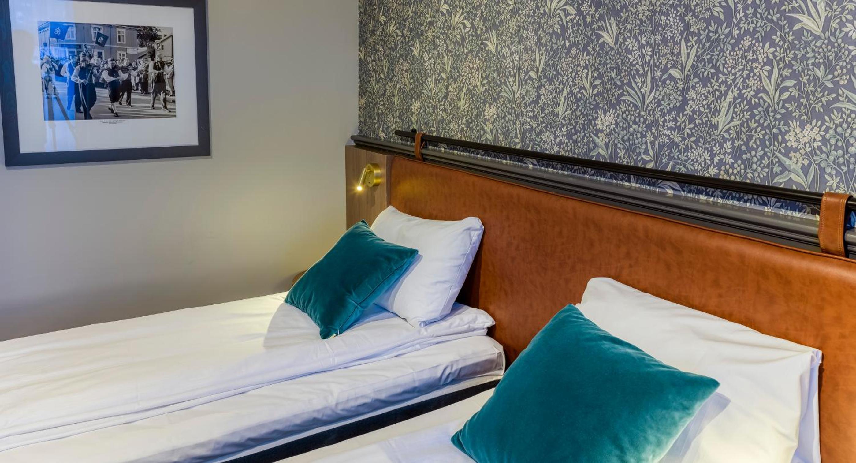 Standard Twin Room - Photo 9