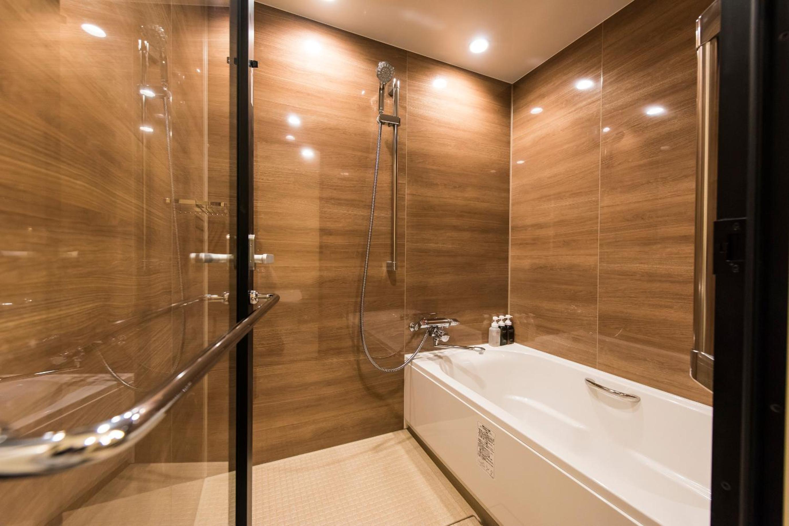 Premium Twin Room - Photo 4