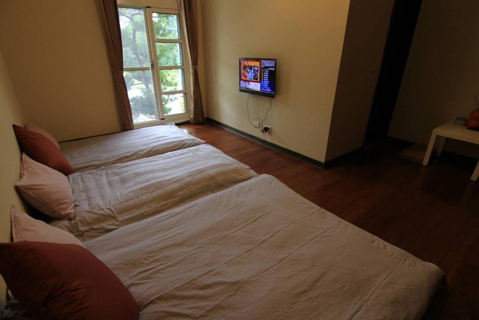 Japanese-Style Quadruple Room photo 3