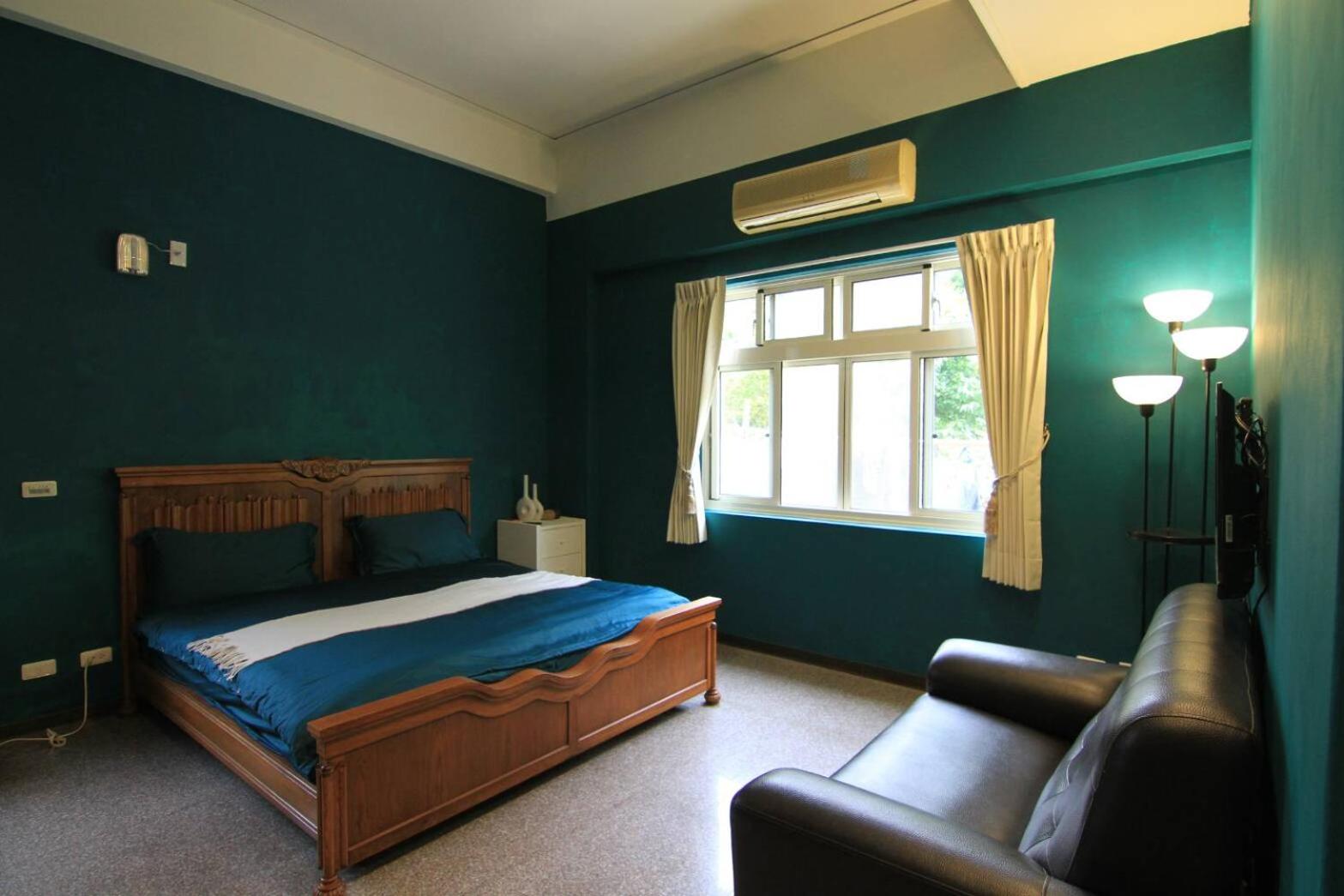 Standard Queen Room photo 2