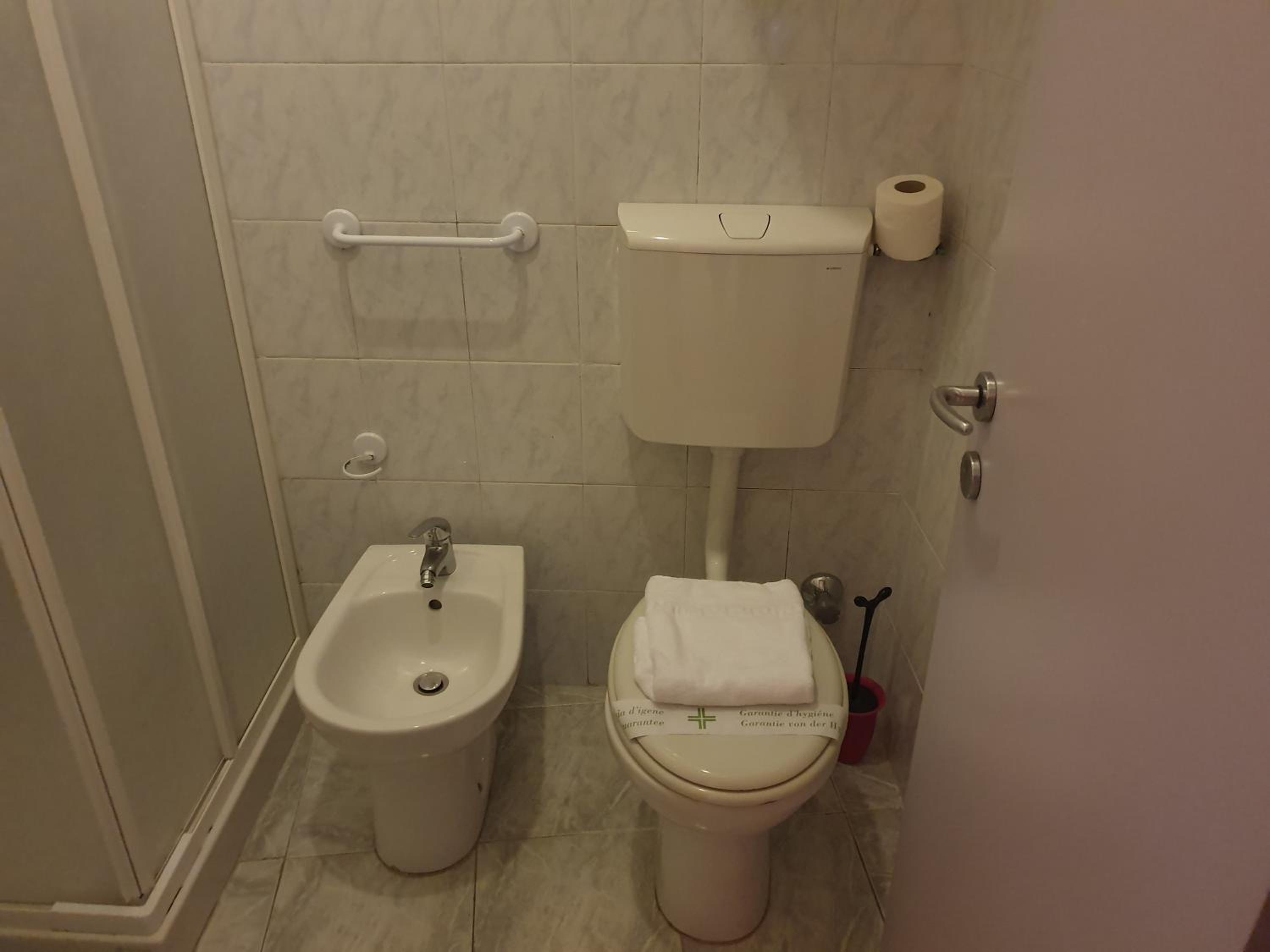 Large Double Room photo 2
