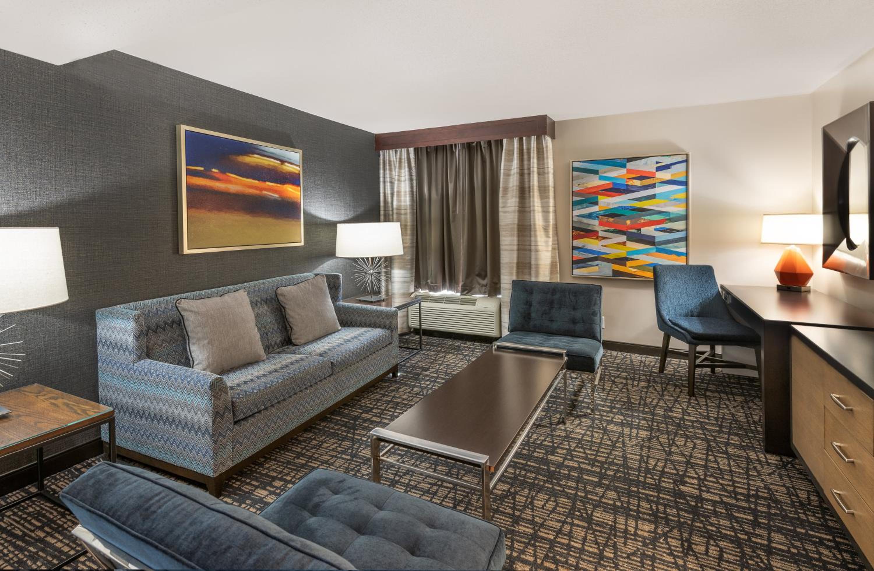 Junior King Suite - Photo 3