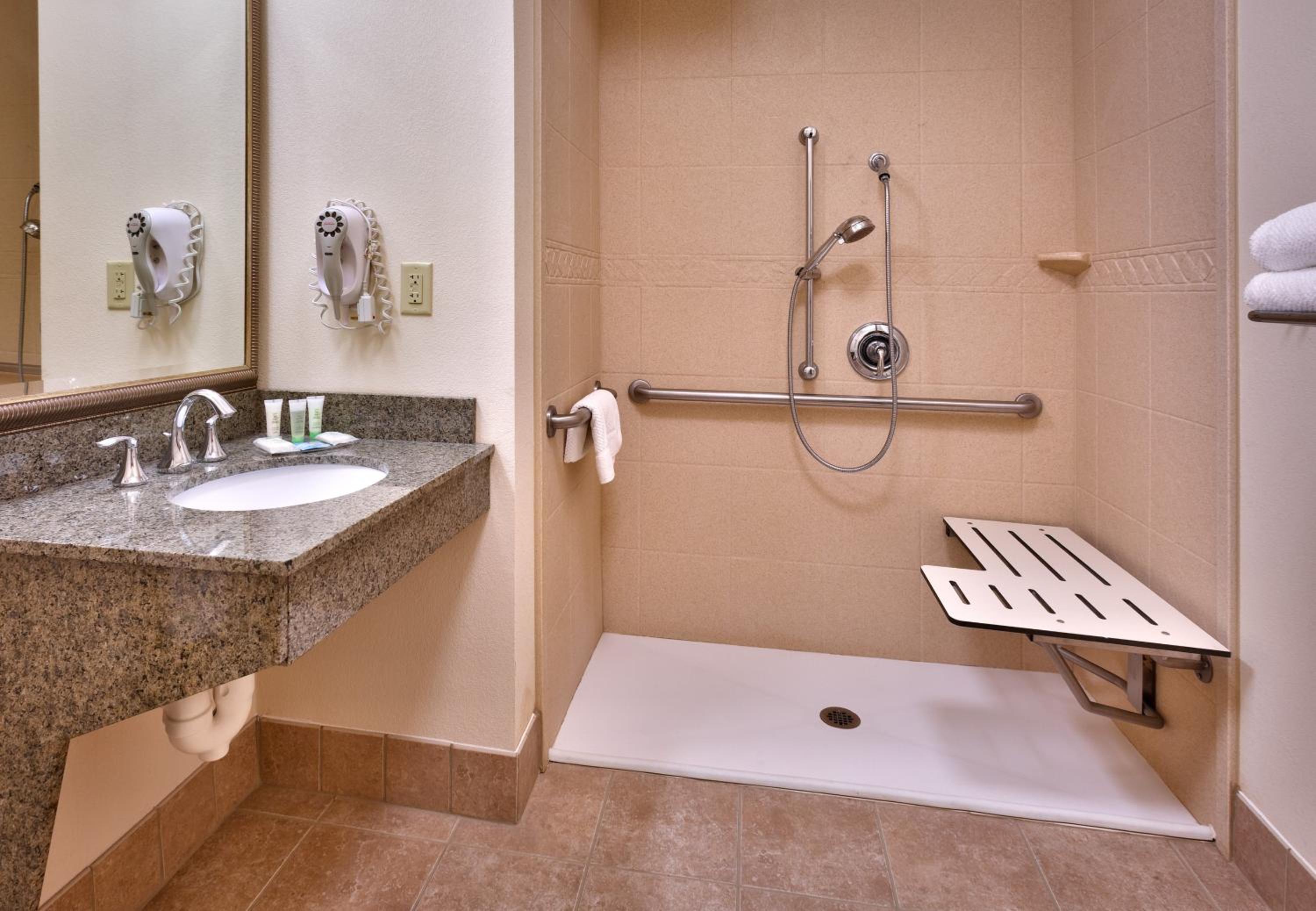 Studio Queen Suite - Photo 2