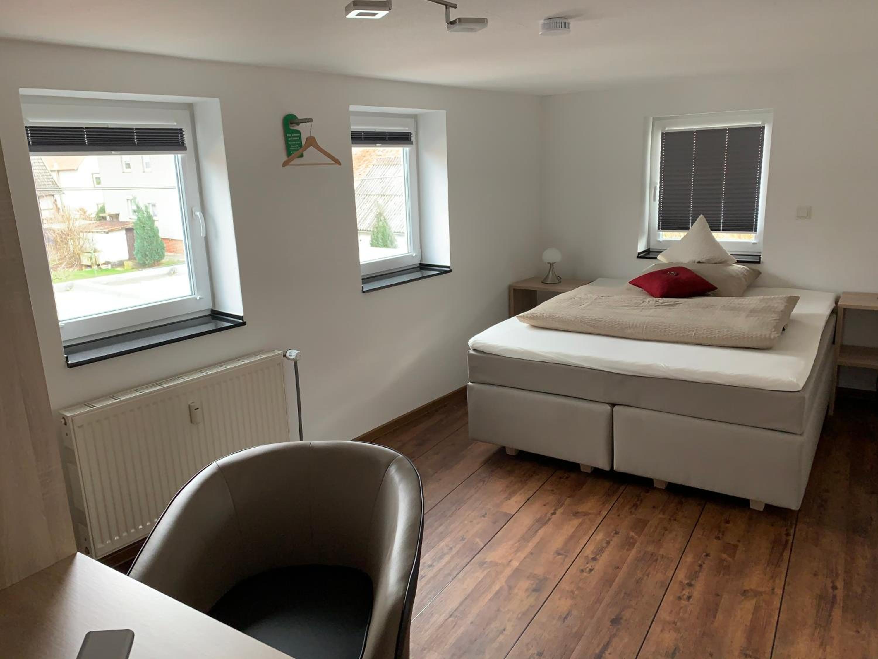Double Room with Private Bathroom - Photo 1