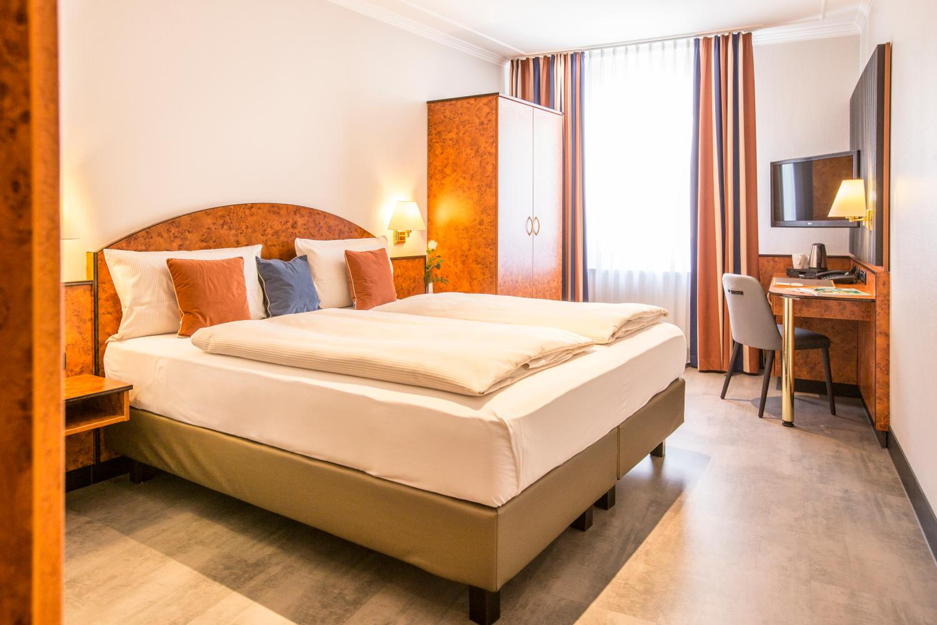 Economy Double Room photo 1