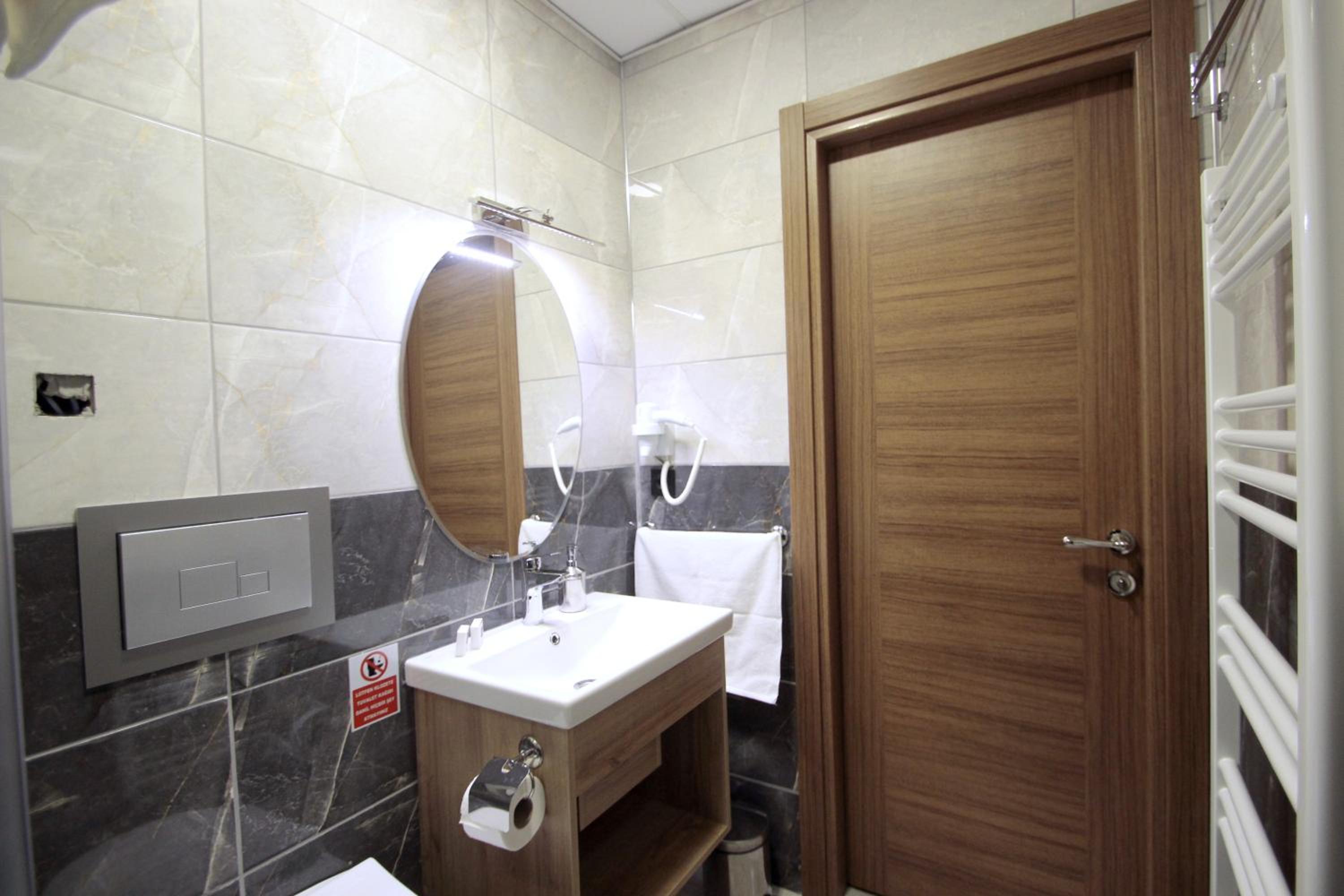 Double Room with Mountain View - Photo 9