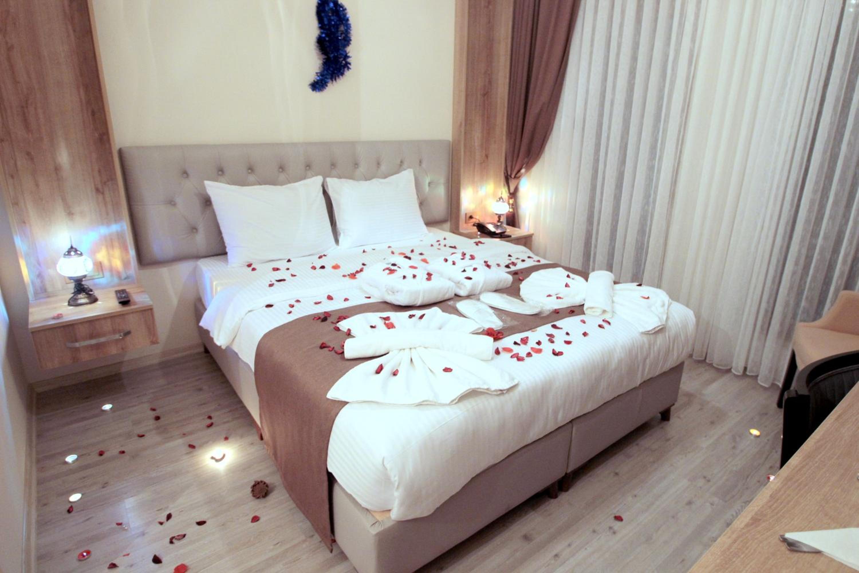 Double Room with Mountain View - Photo 1