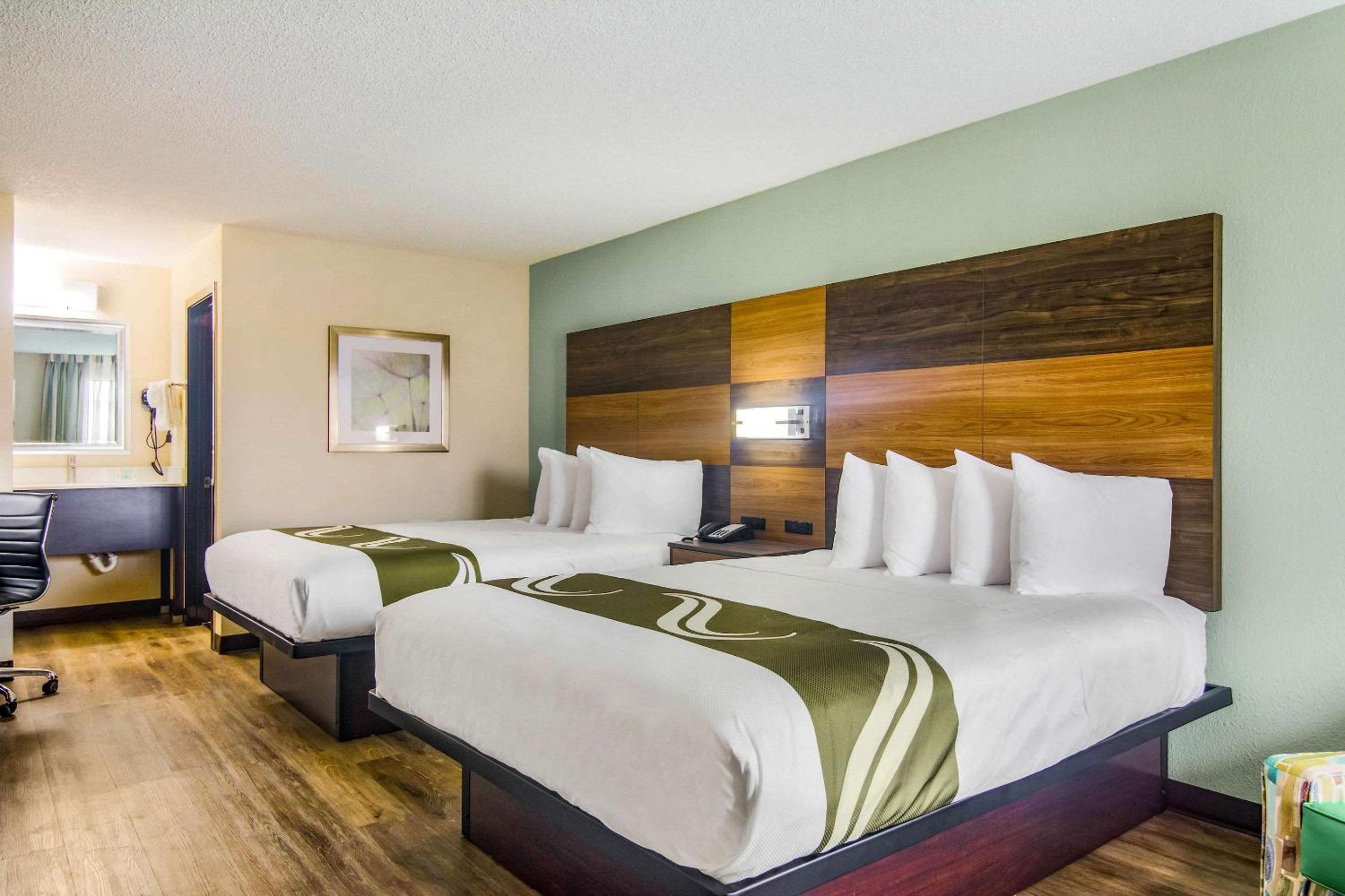 Queen Room with Two Queen Beds - Non-Smoking - Photo 1