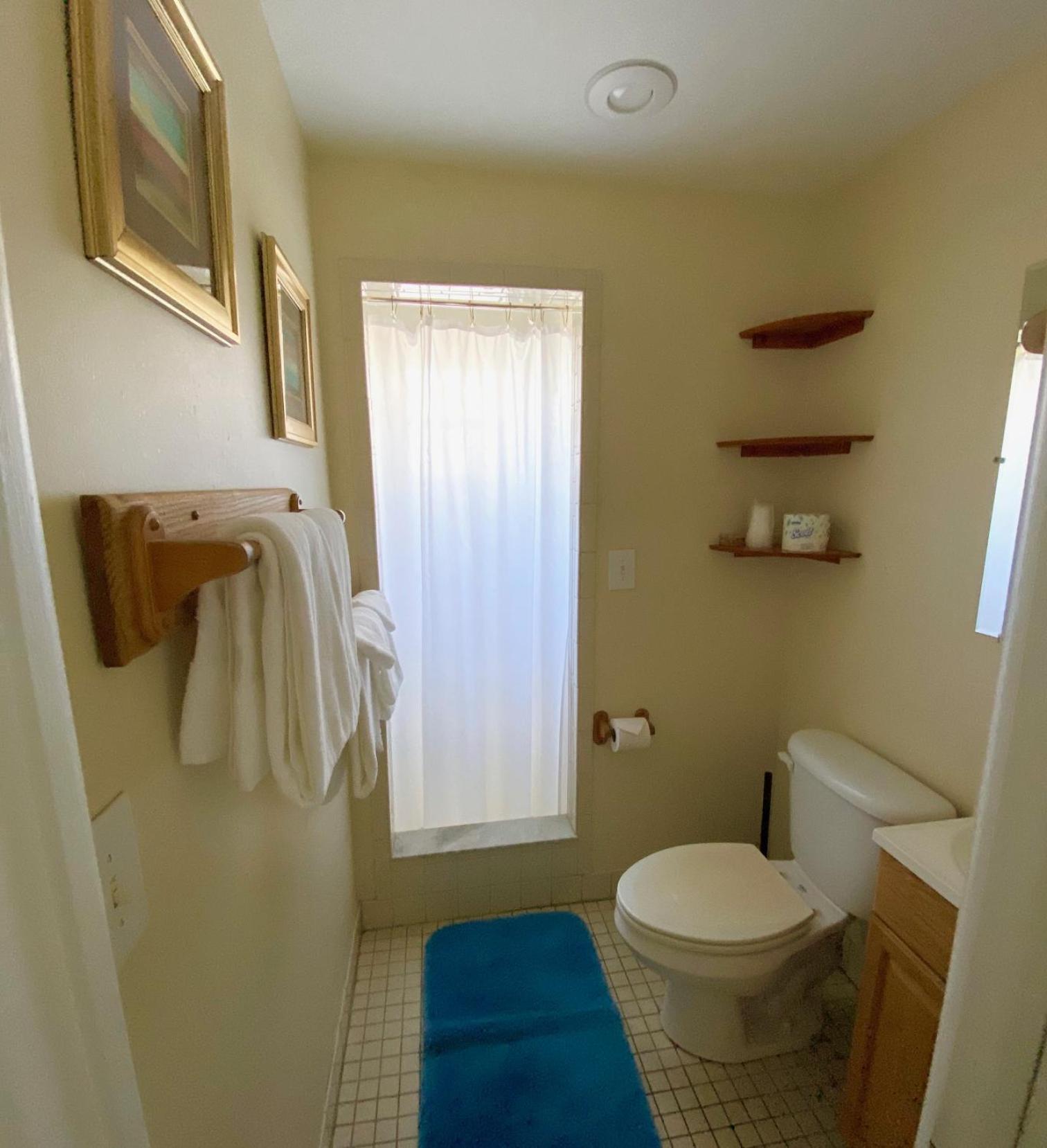 Queen Room - Photo 2