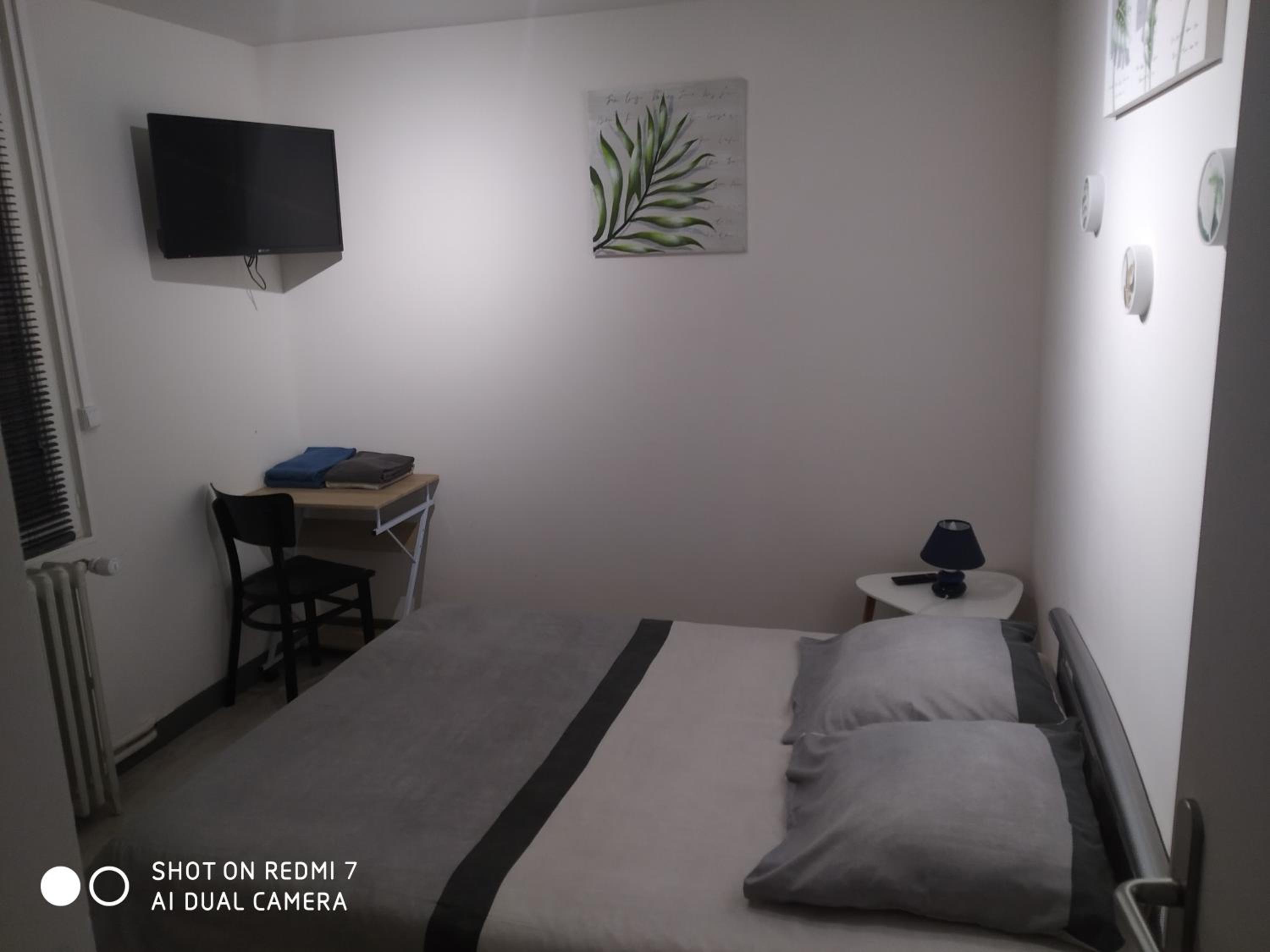 Double Room - Photo 2