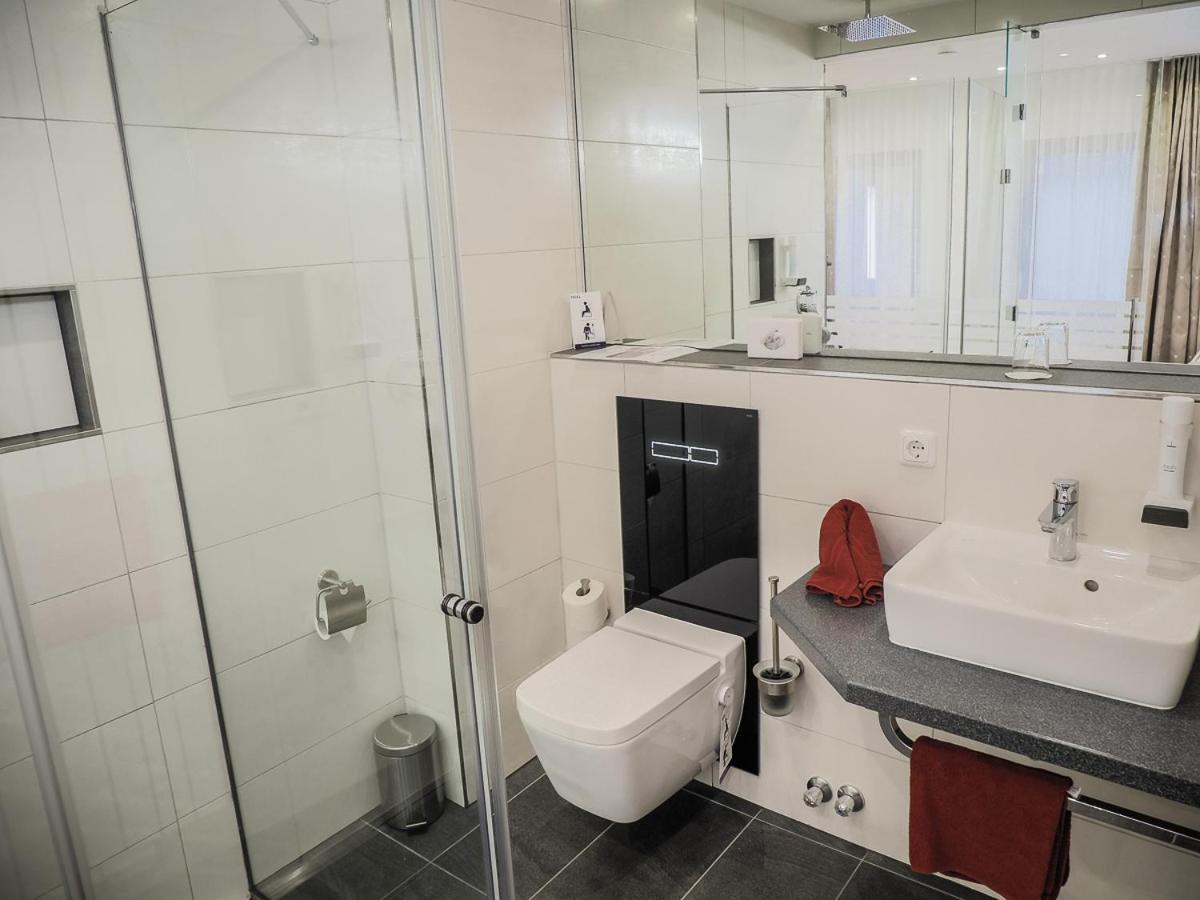 Double Room - Photo 16