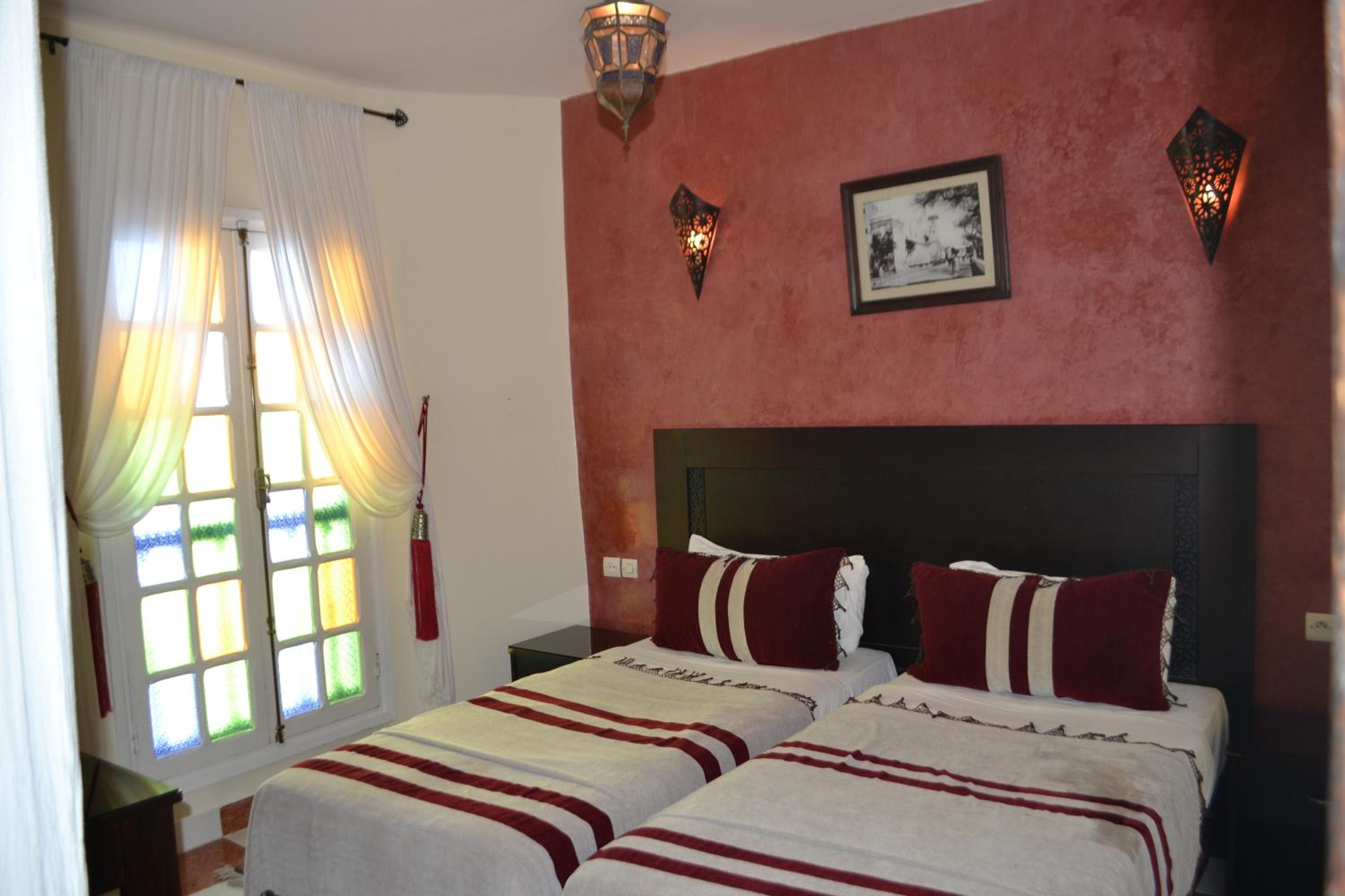 Standard Twin Room photo 3