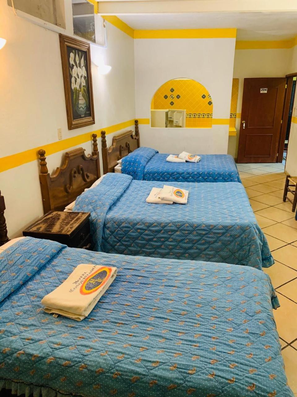 Standard Triple Room - Photo 1