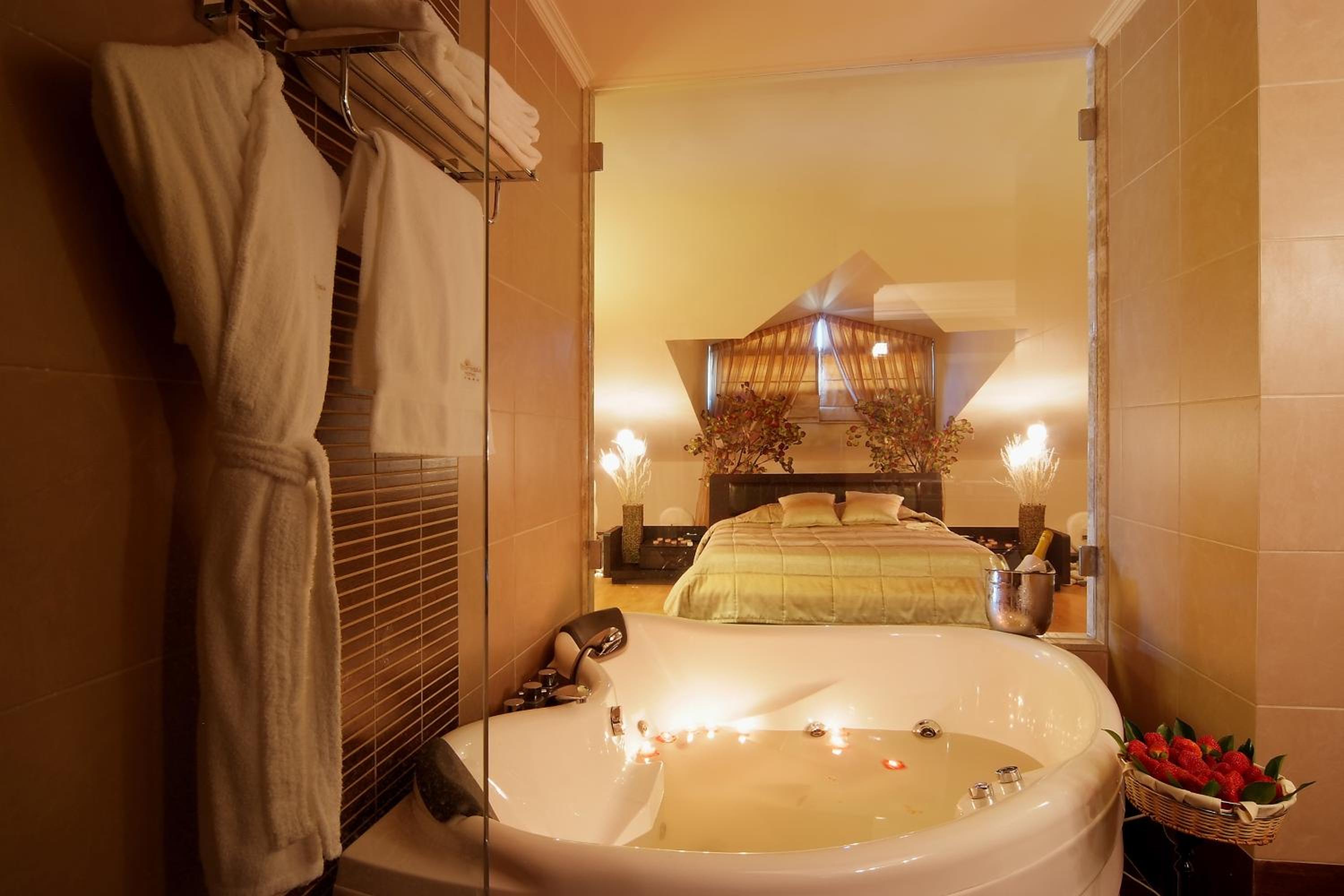 King Suite with Spa Bath