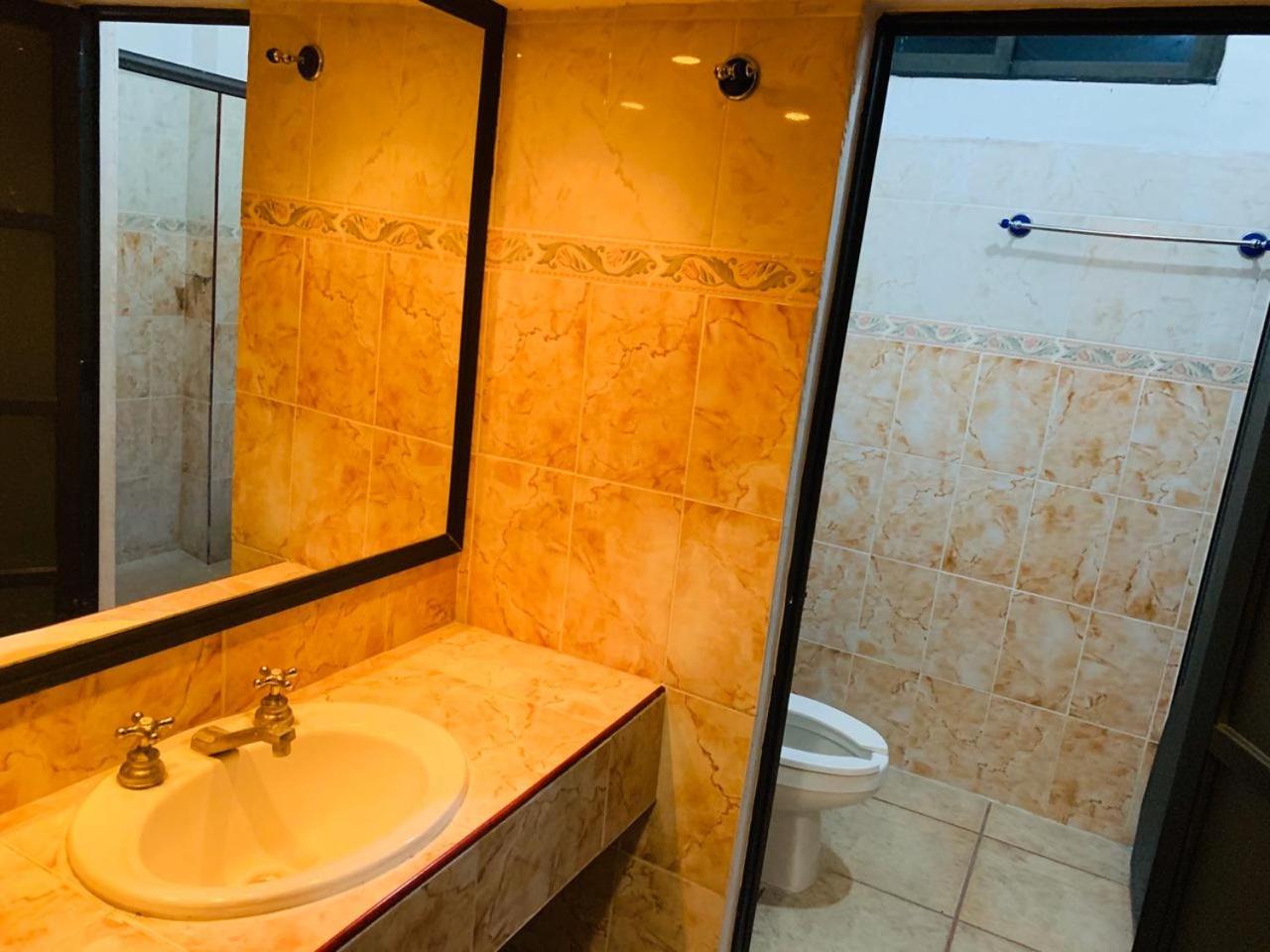 Standard Suite - Photo 2