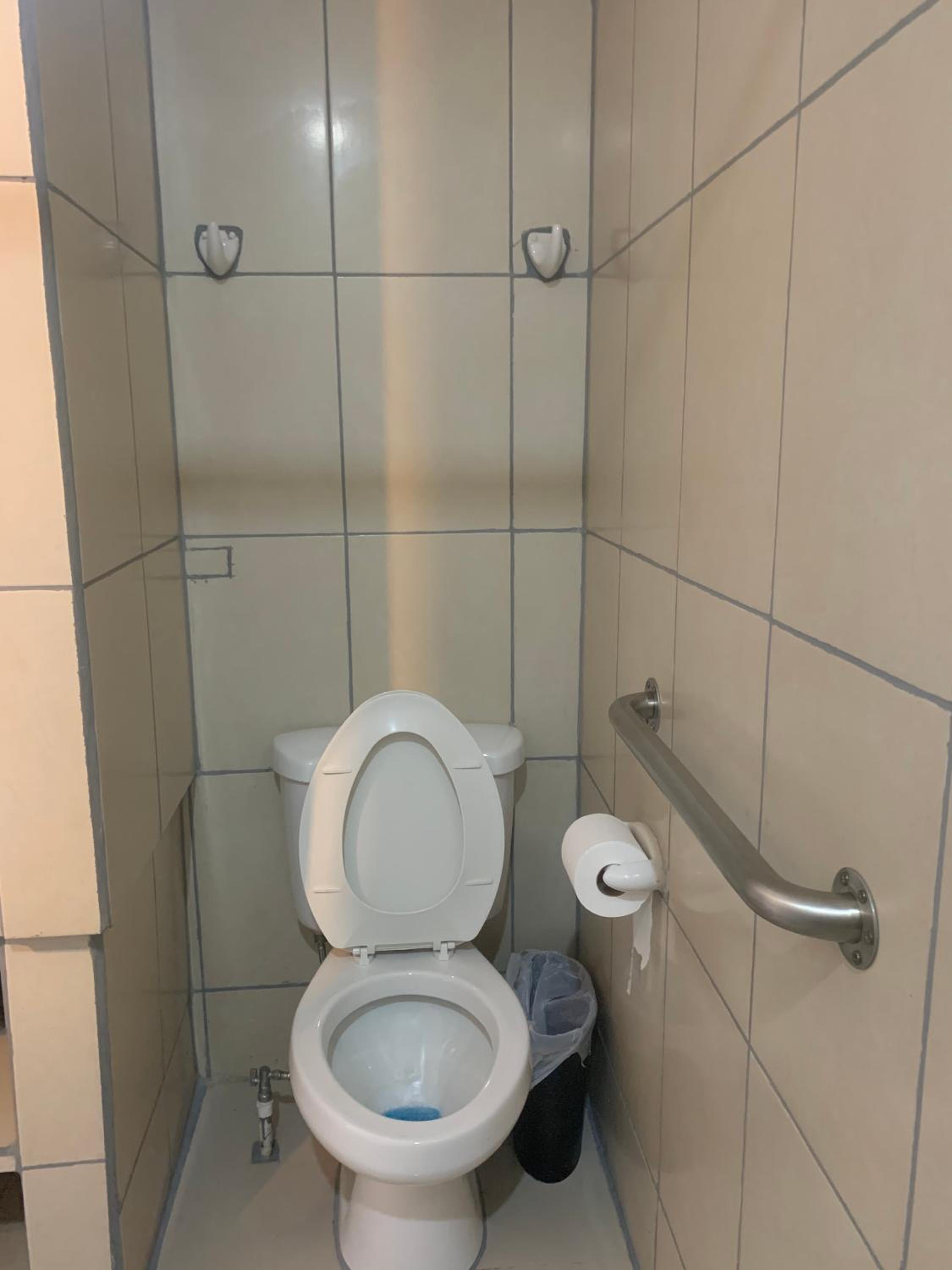 Queen Room - Disability Access photo 3