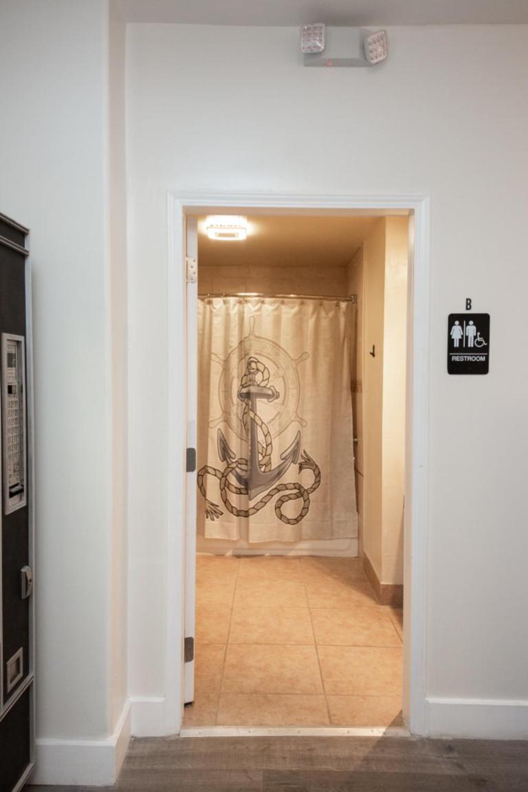 Budget Double Room - Photo 2