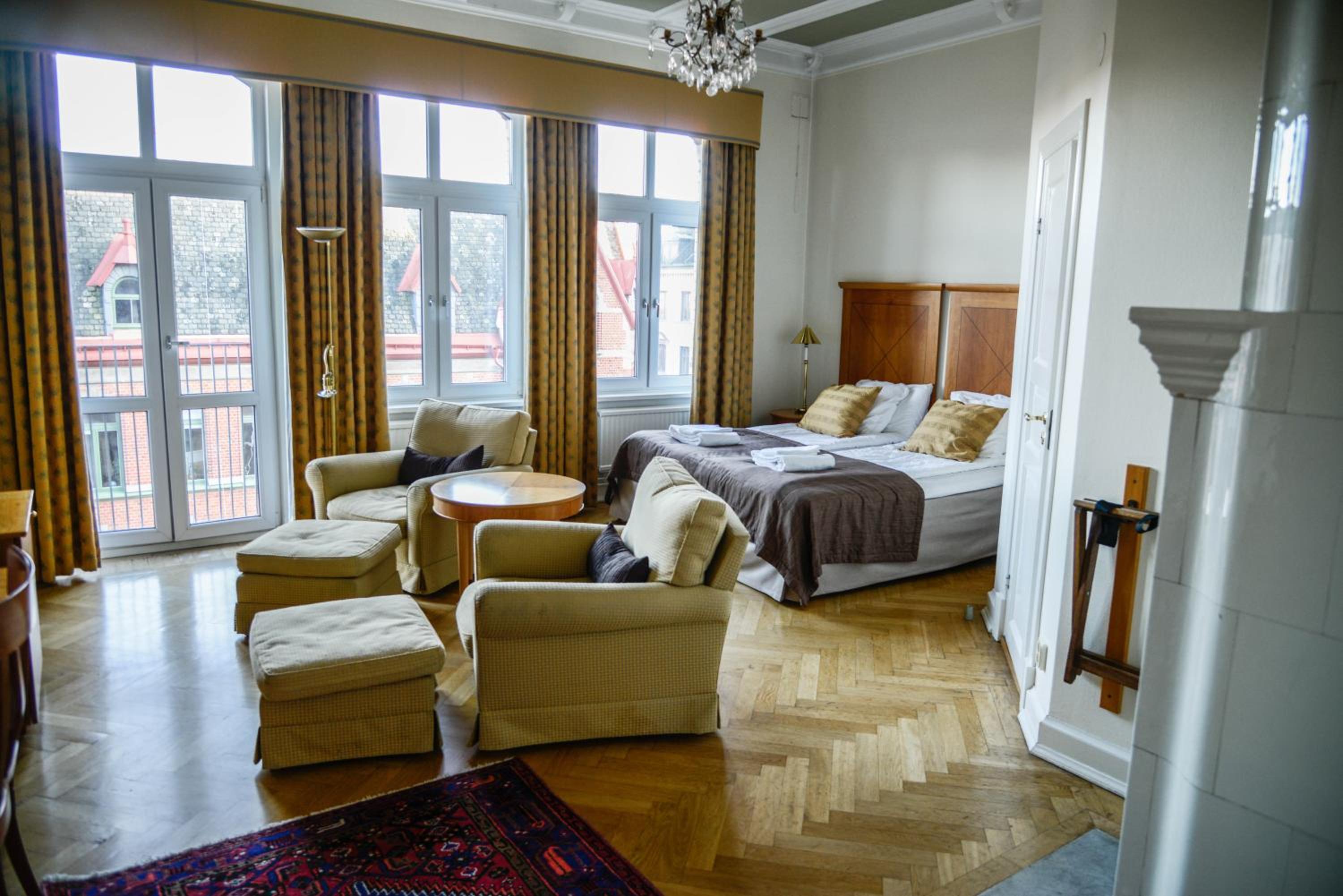 King Suite - Photo 14